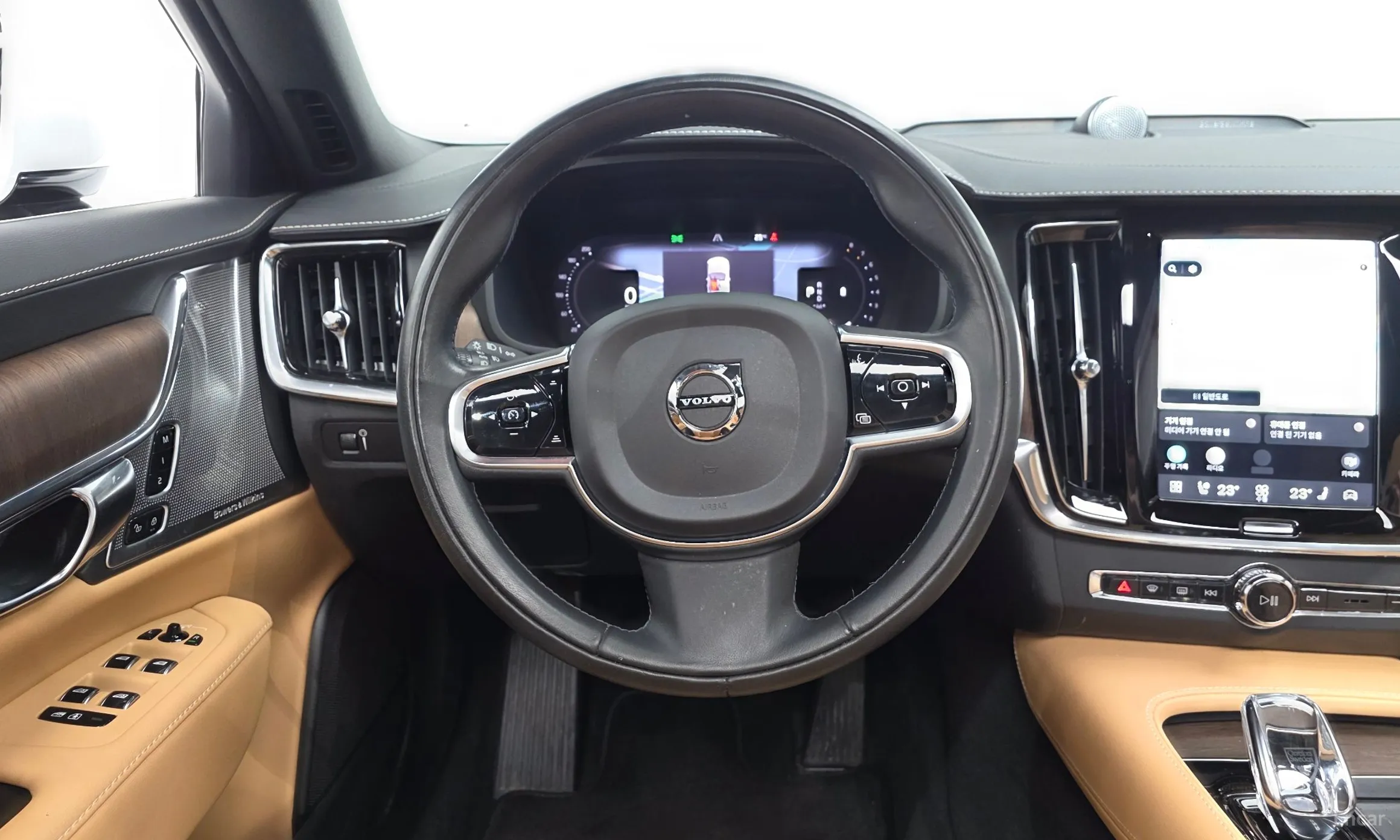 Volvo S90 превью 12