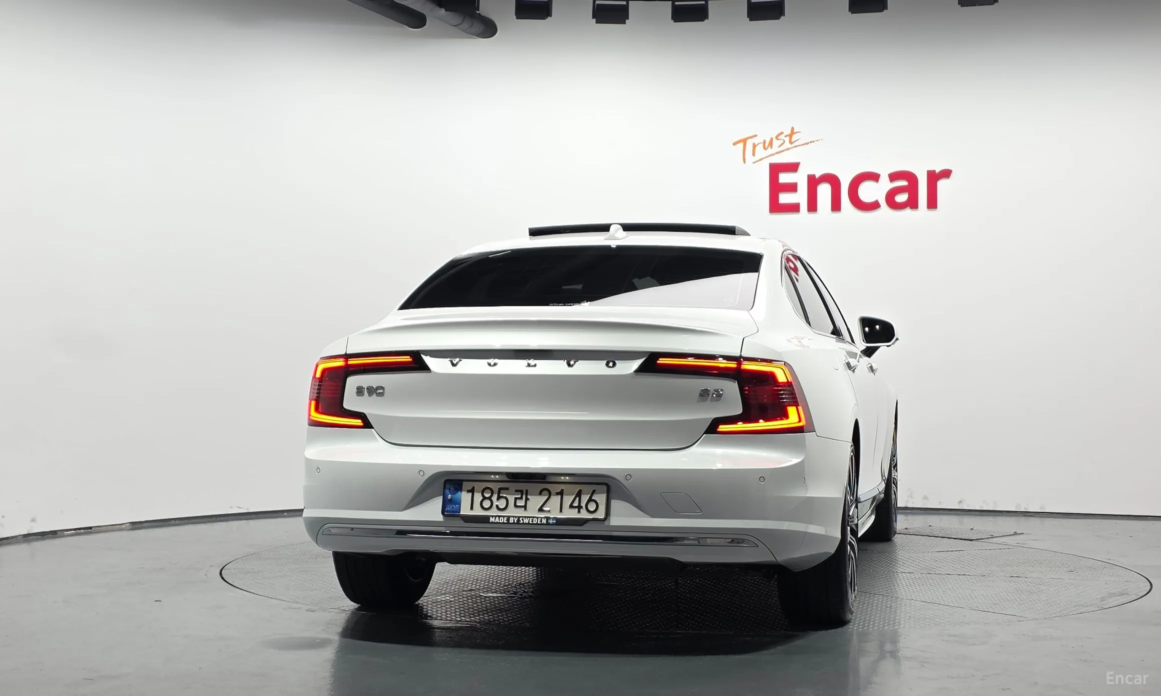 Volvo S90 превью 4