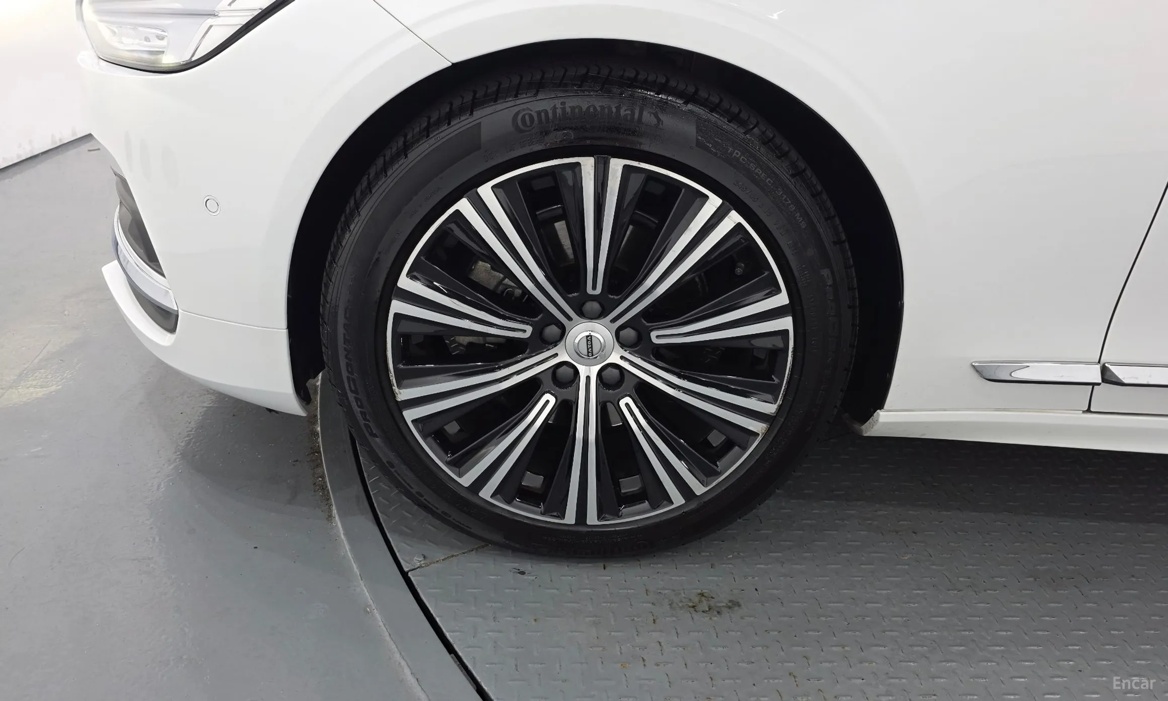 Volvo S90 превью 5
