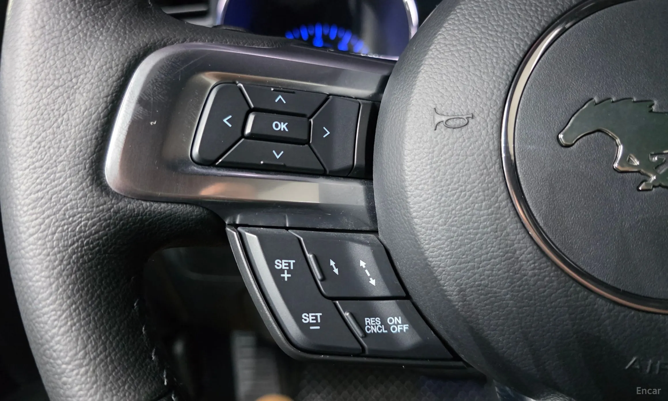 Ford Mustang превью 14