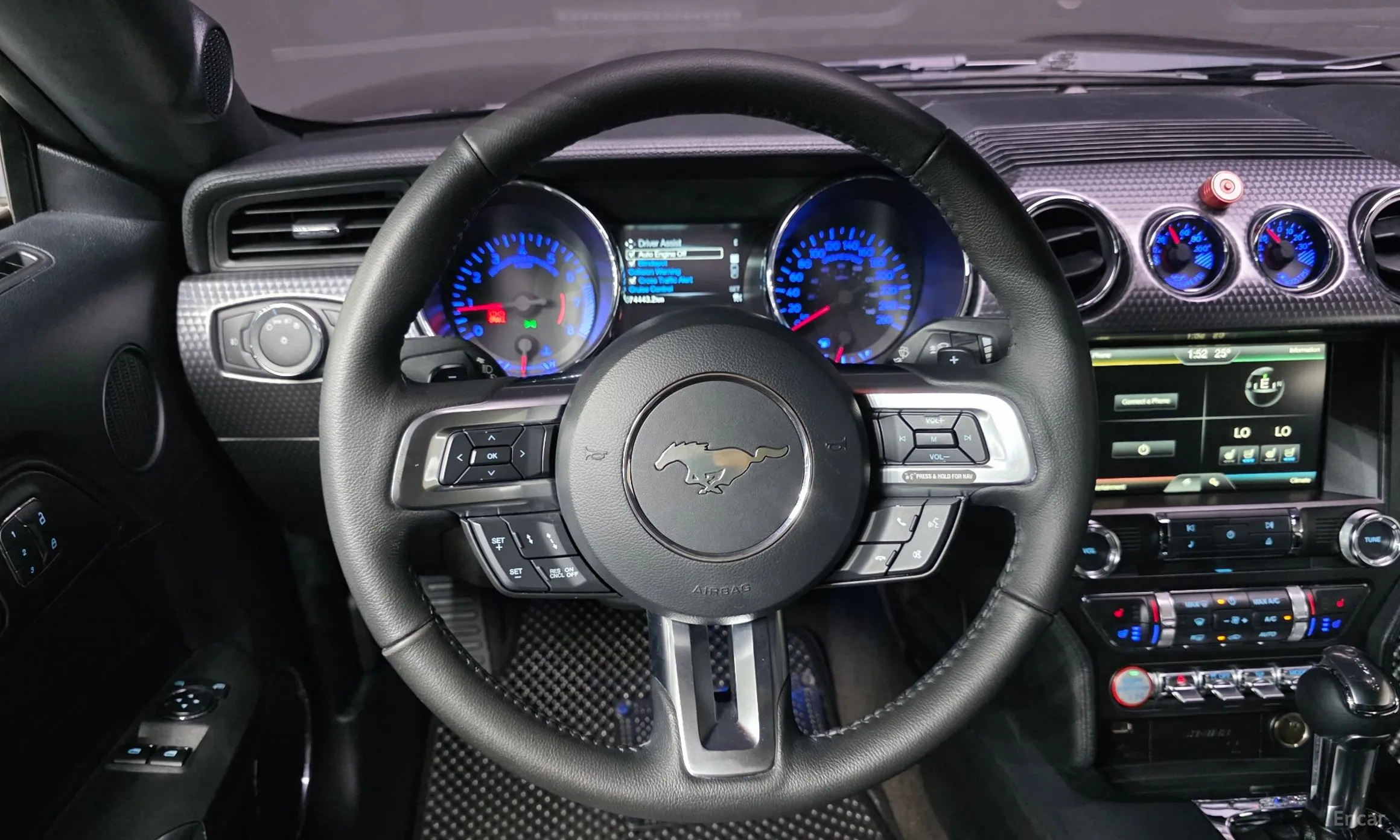 Ford Mustang превью 15