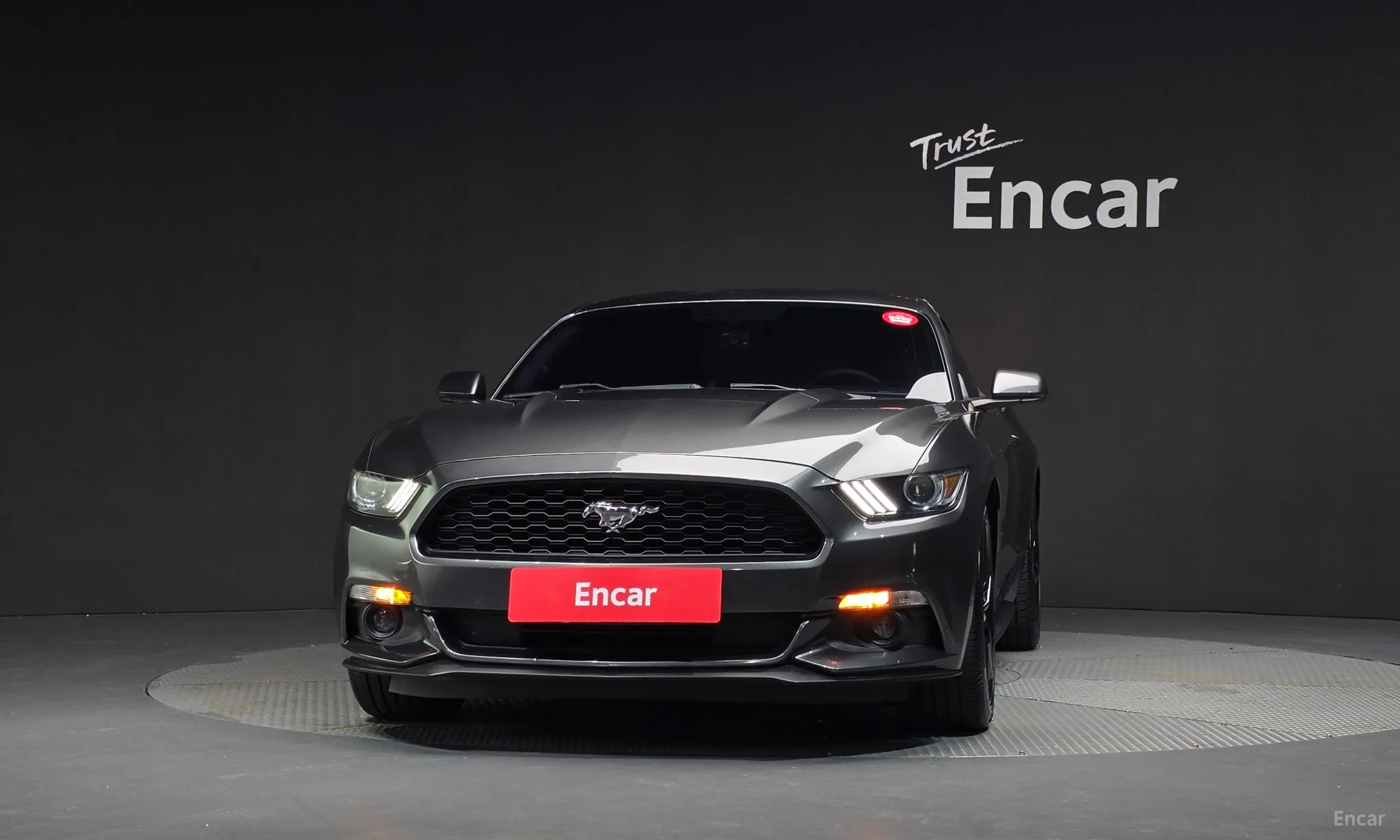 Ford Mustang превью 3