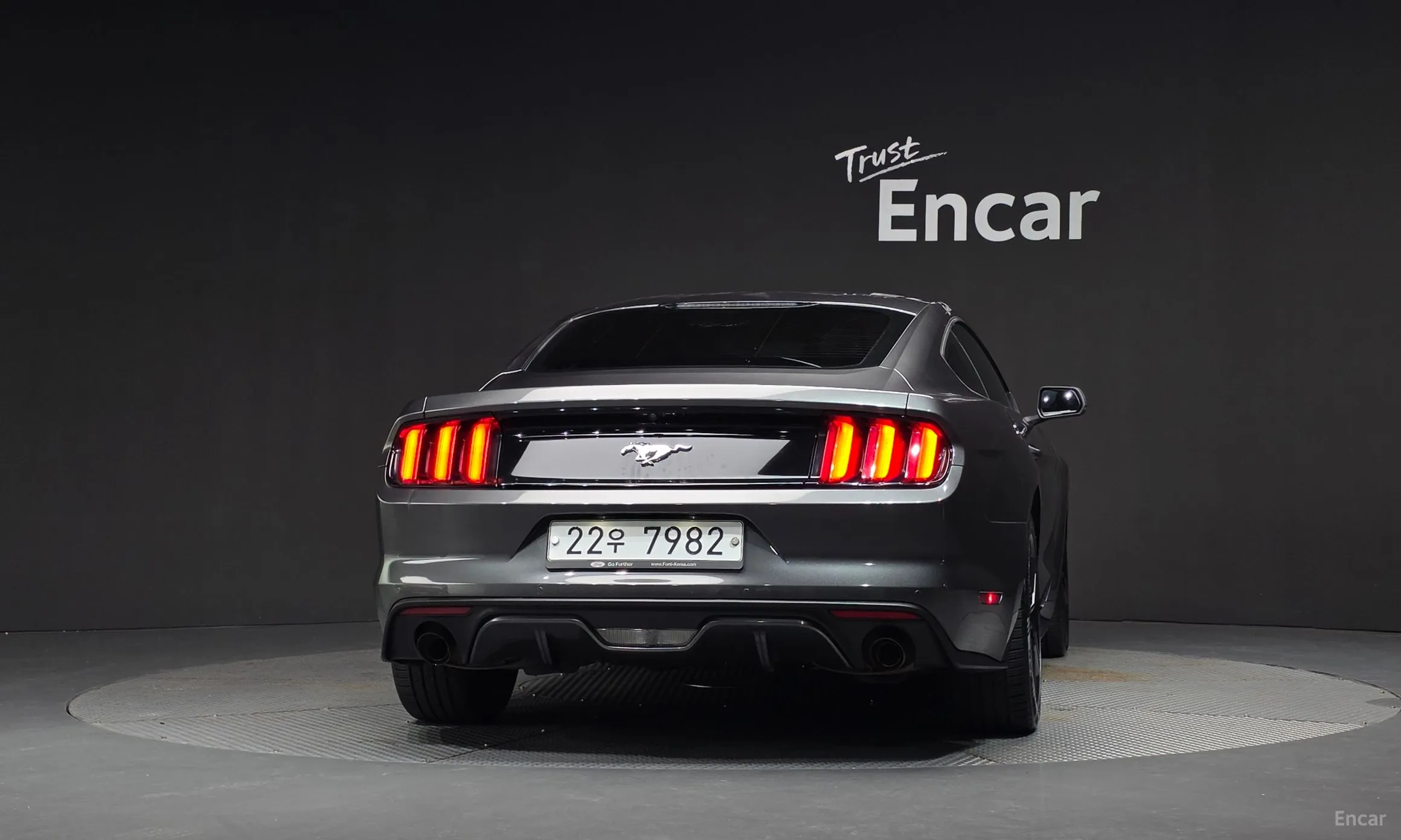 Ford Mustang превью 4
