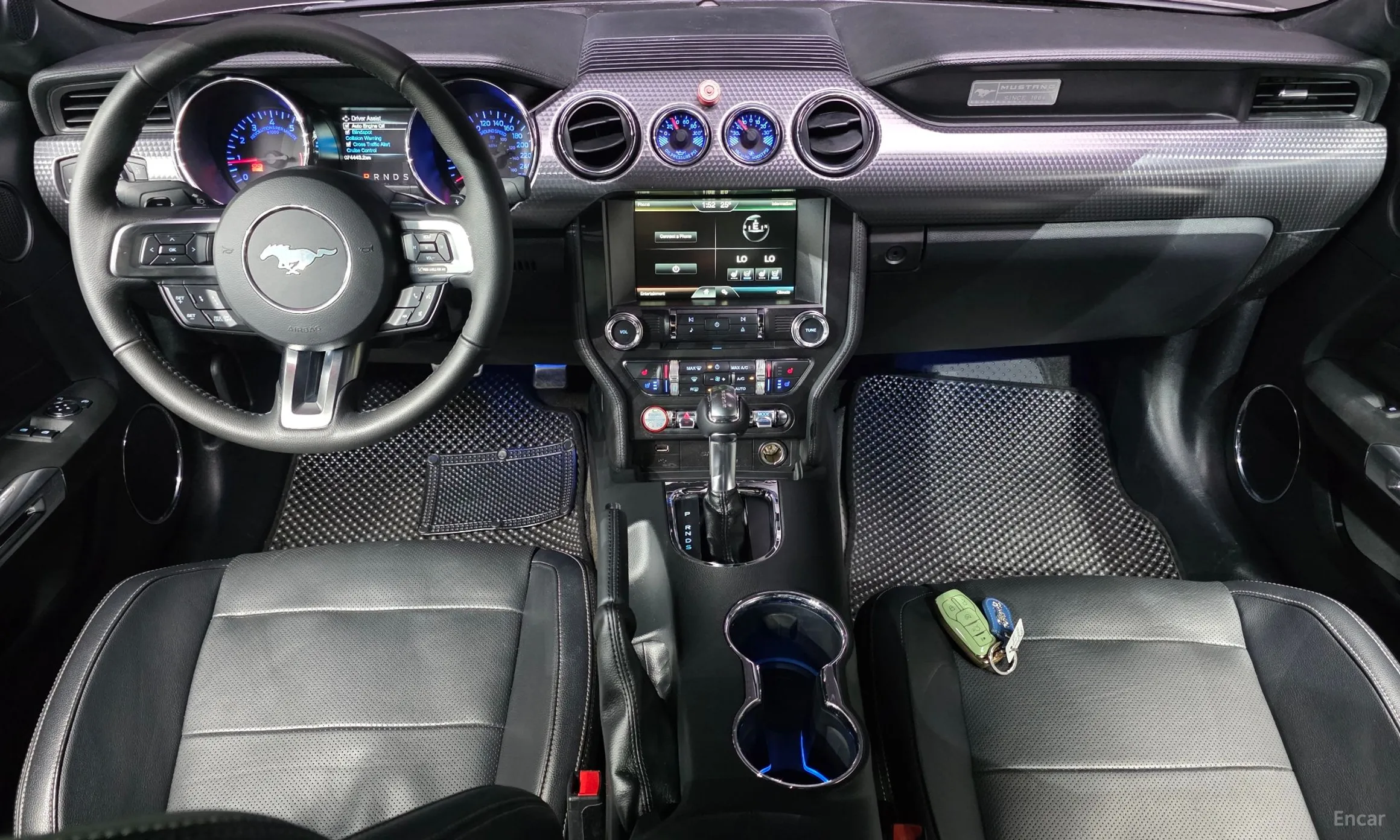 Ford Mustang превью 7