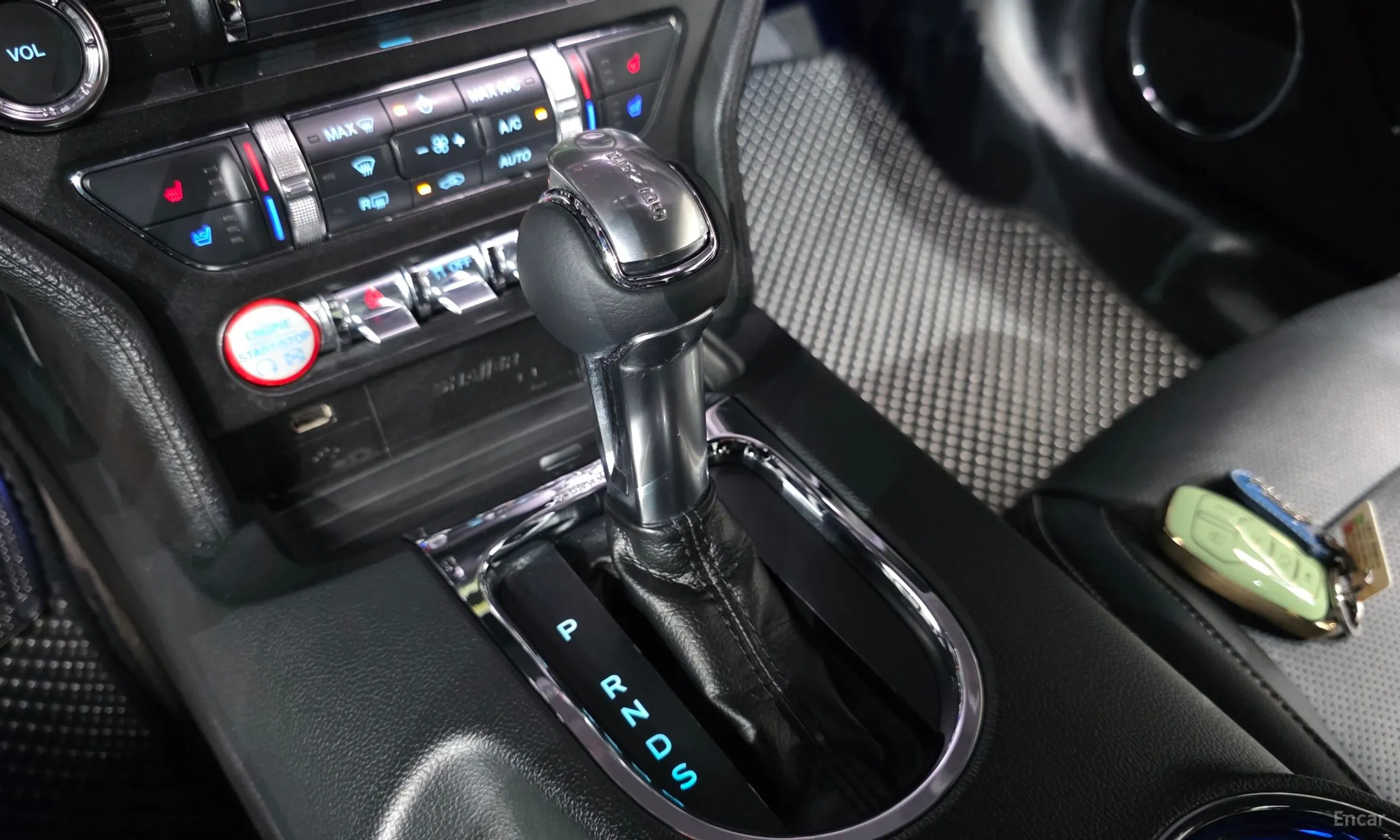 Ford Mustang превью 9