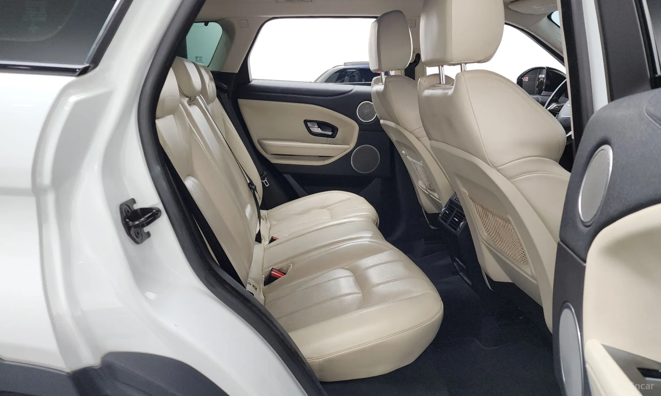 Land Rover Range Rover Evoque превью 12