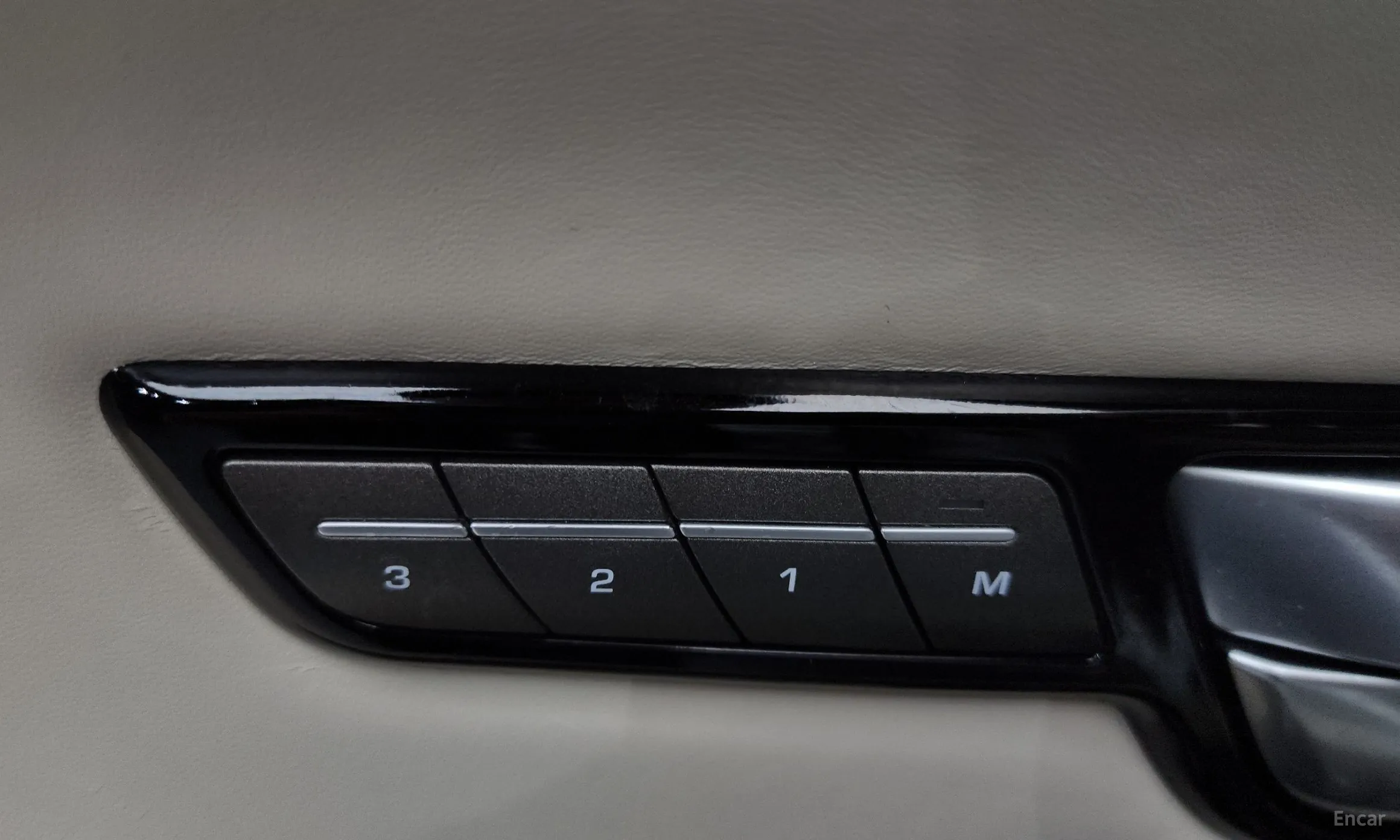 Land Rover Range Rover Evoque превью 16