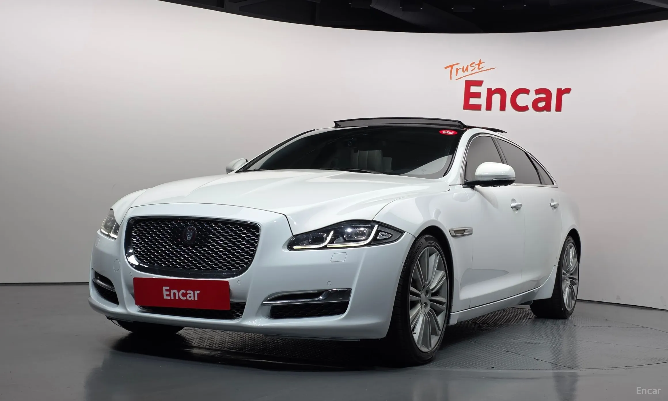 Jaguar All New XJ