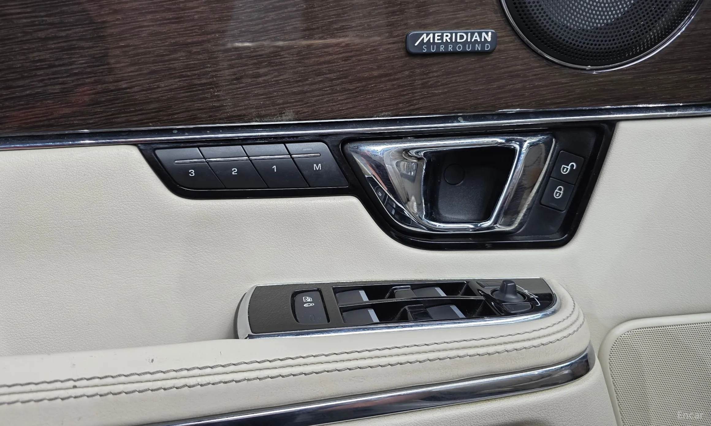 Jaguar All New XJ превью 12