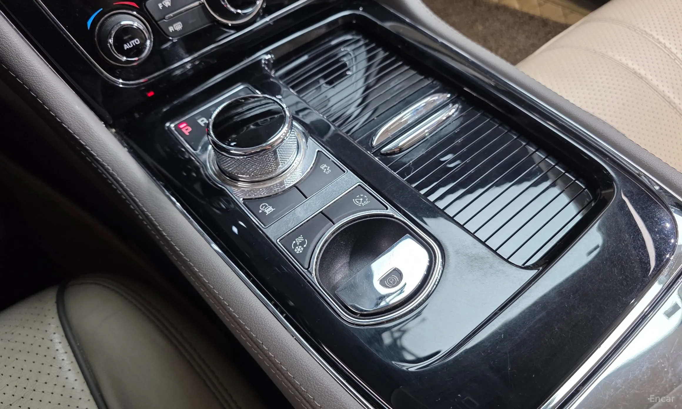 Jaguar All New XJ превью 9
