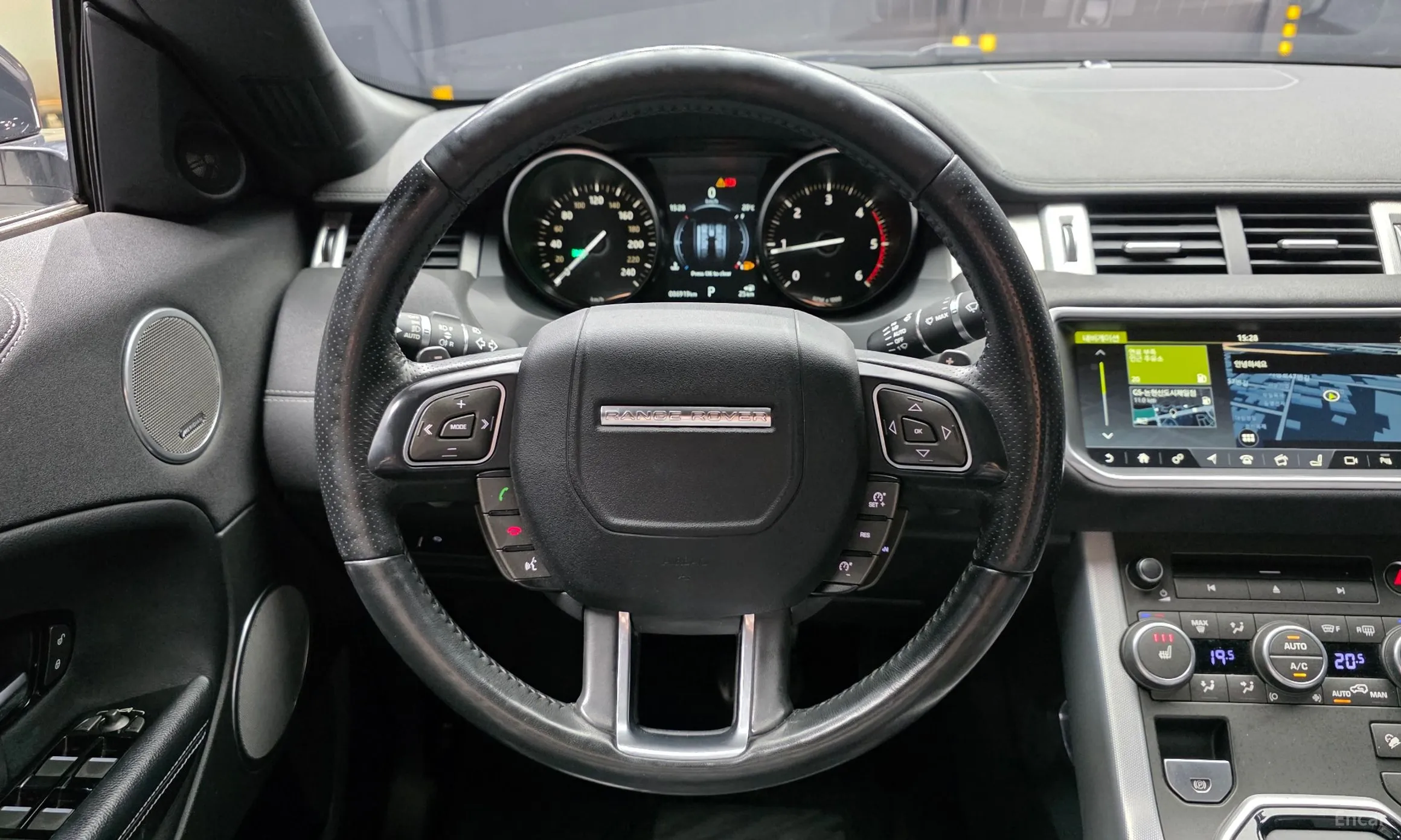 Land Rover Range Rover Evoque превью 13