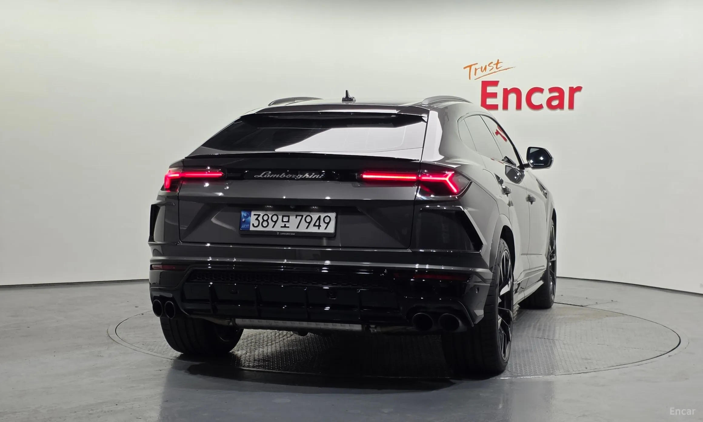 Lamborghini Urus превью 4