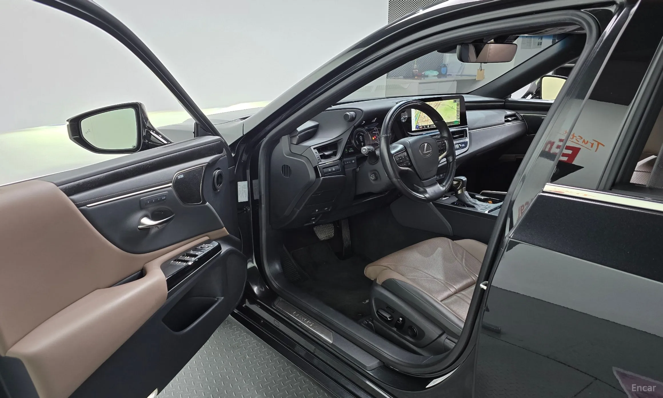 Lexus ES300h 7th Generation превью 10