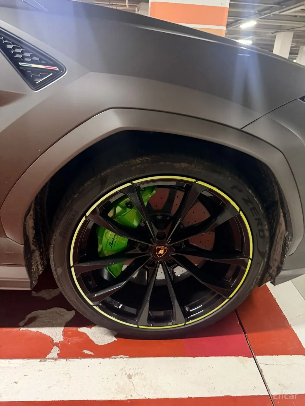 Lamborghini Urus превью 5