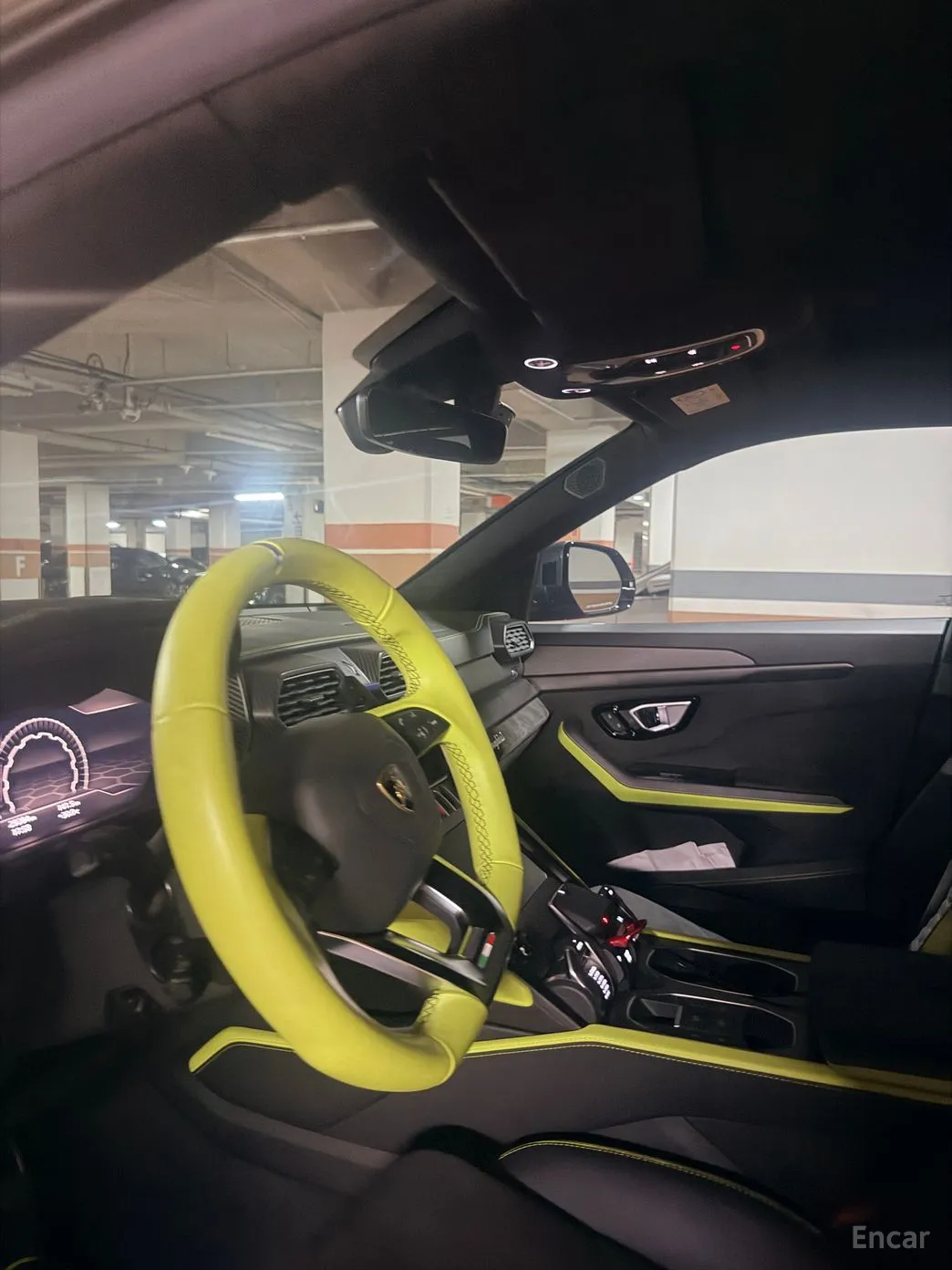 Lamborghini Urus превью 6