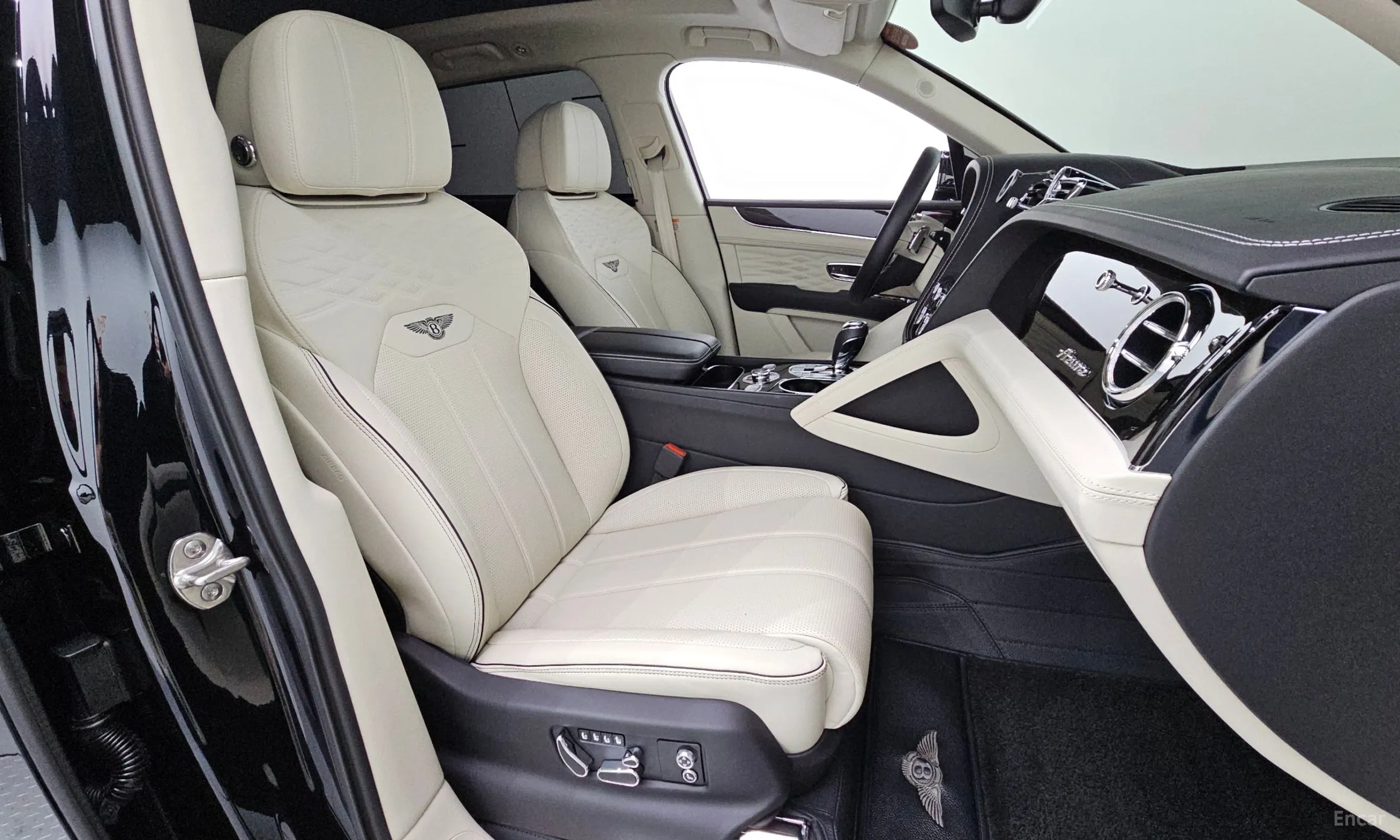 Bentley Bentayga превью 11