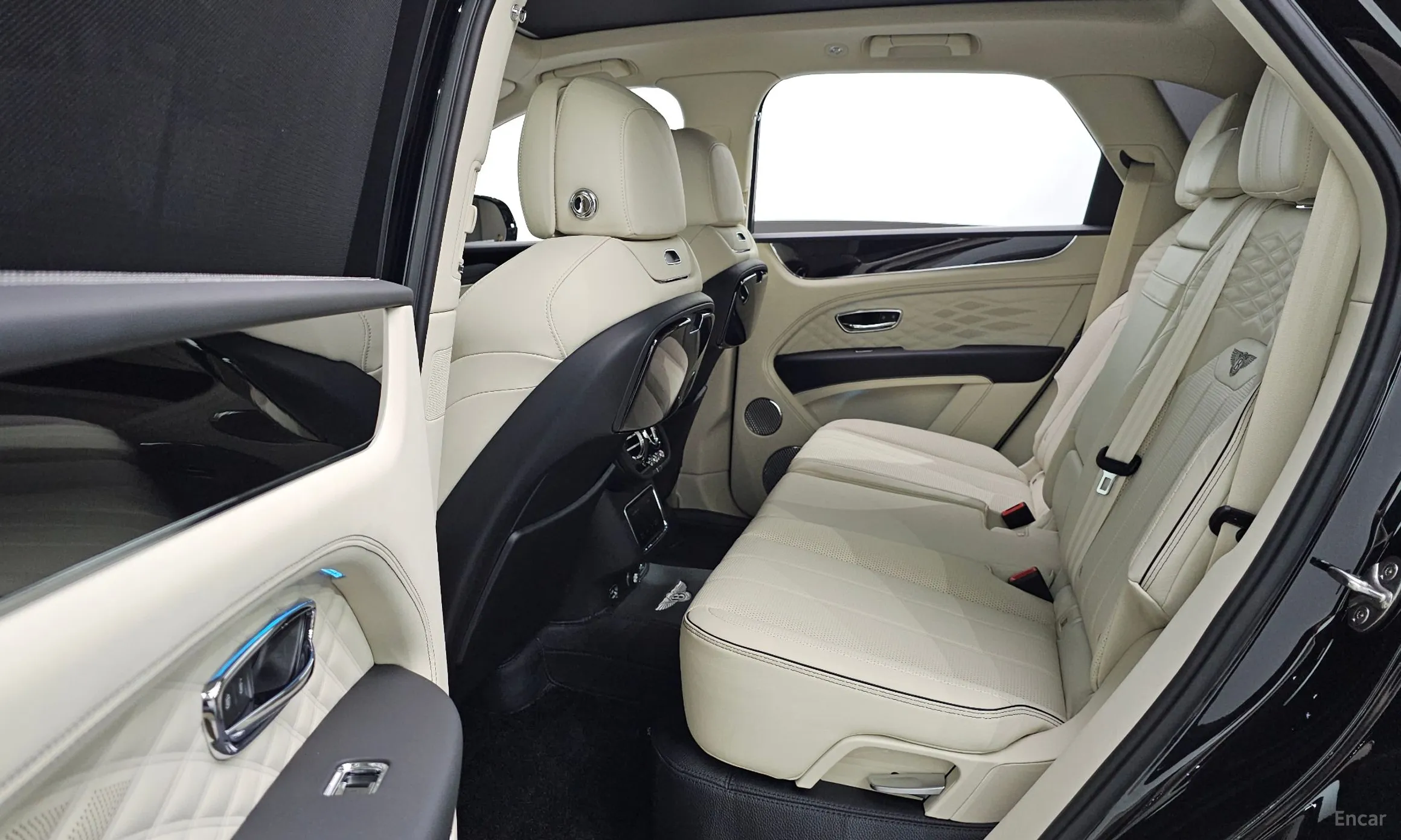 Bentley Bentayga превью 12