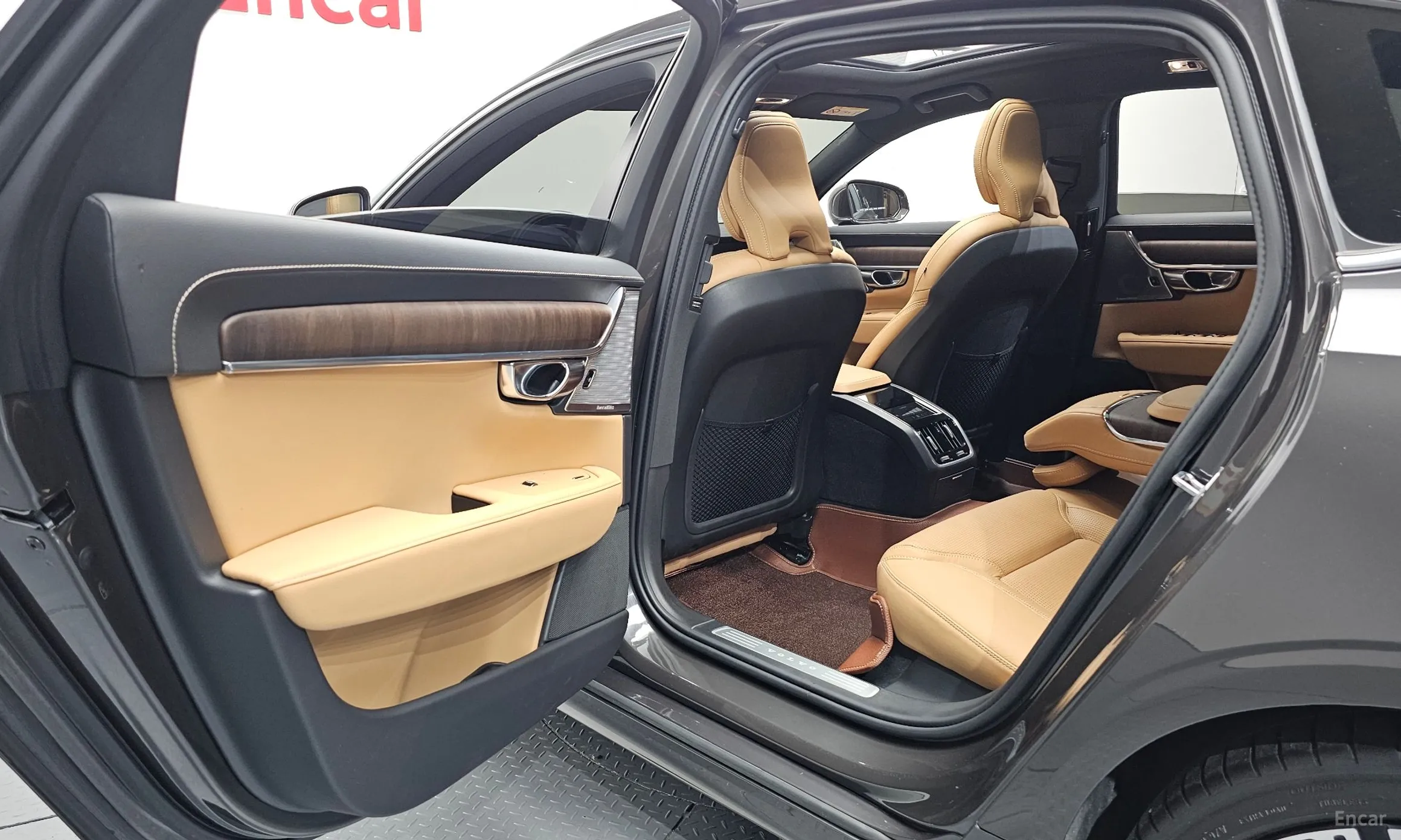 Volvo S90 превью 12