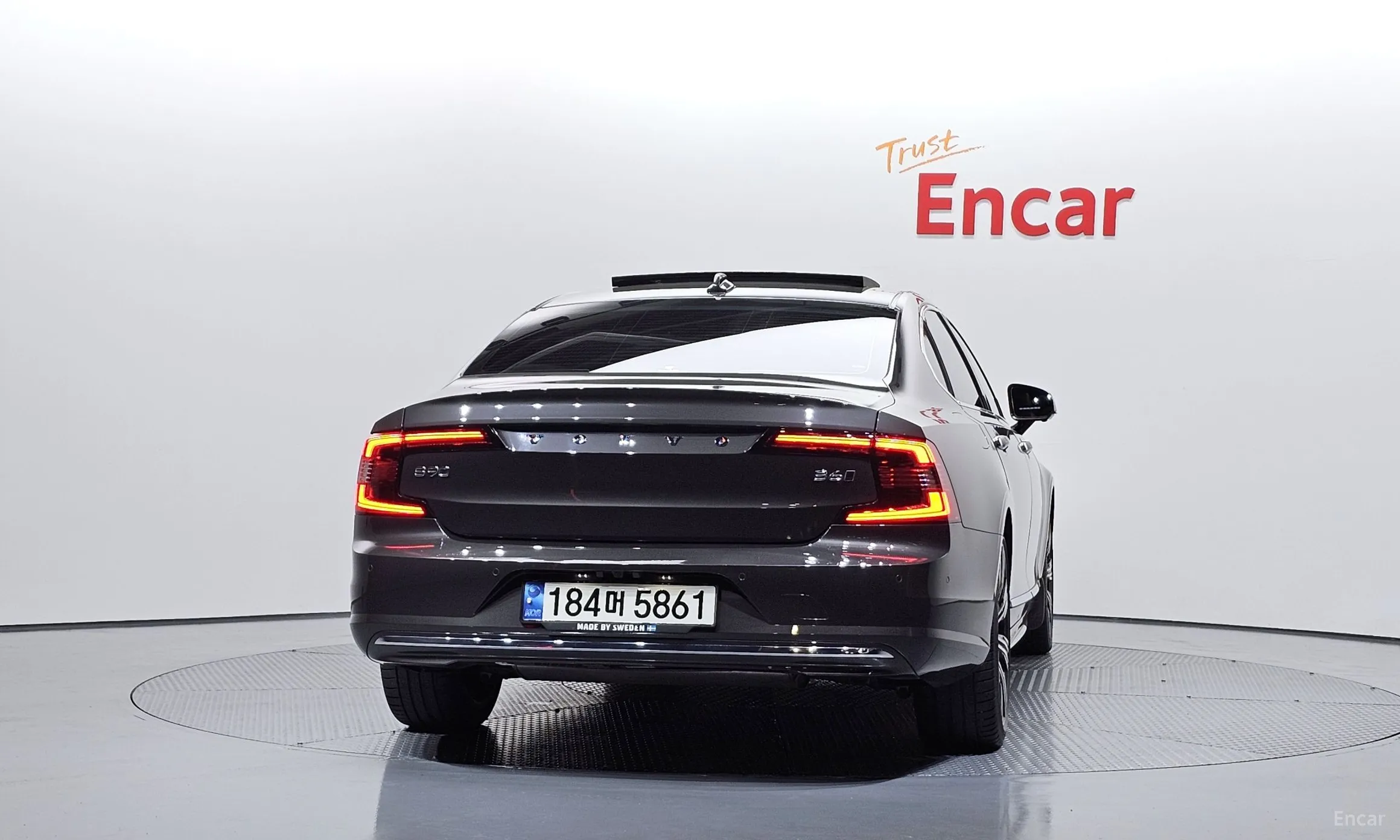 Volvo S90 превью 4