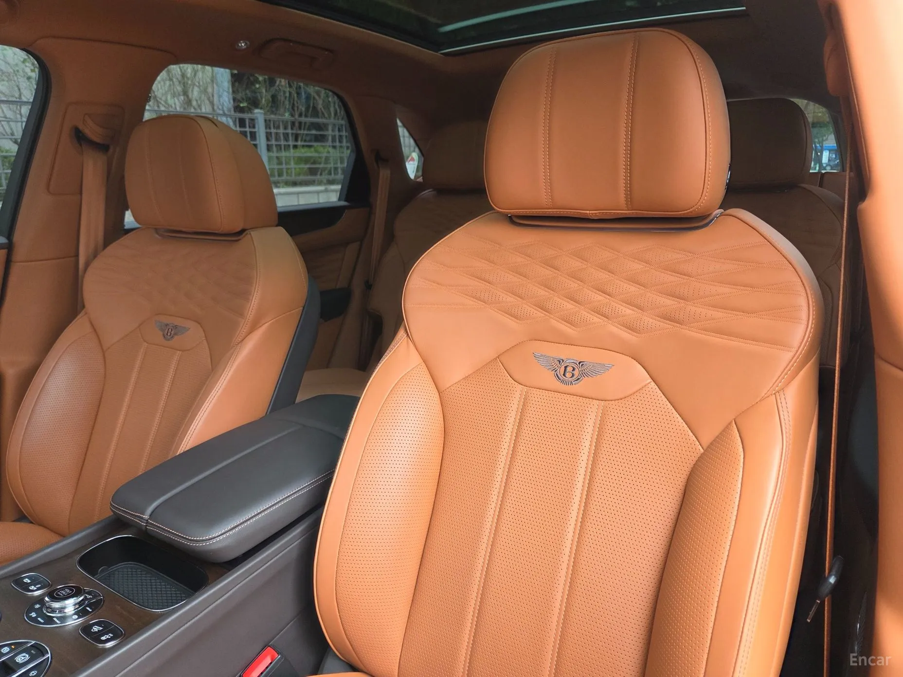 Bentley Bentayga превью 10
