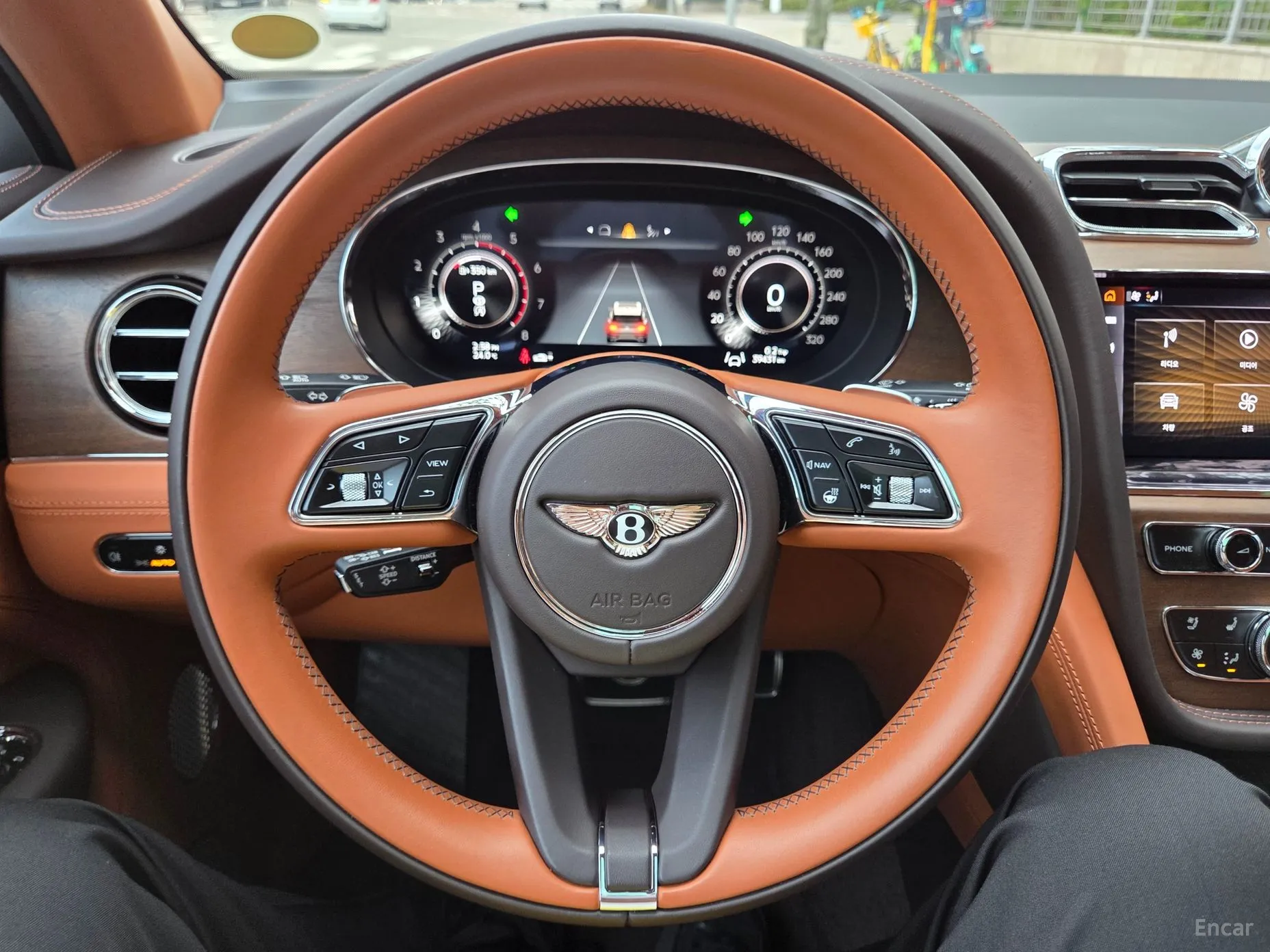 Bentley Bentayga превью 11