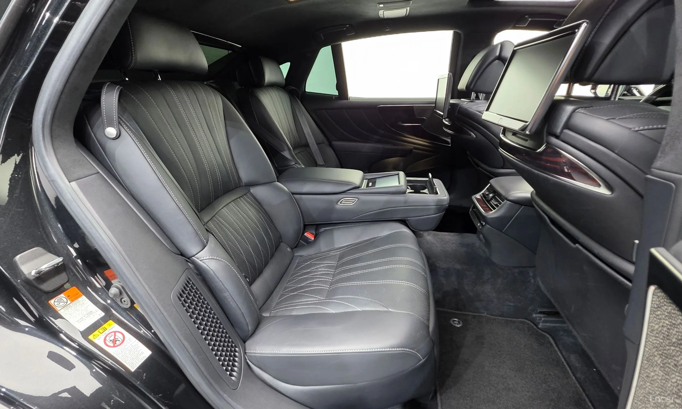 Lexus LS500h Gen 5 превью 19