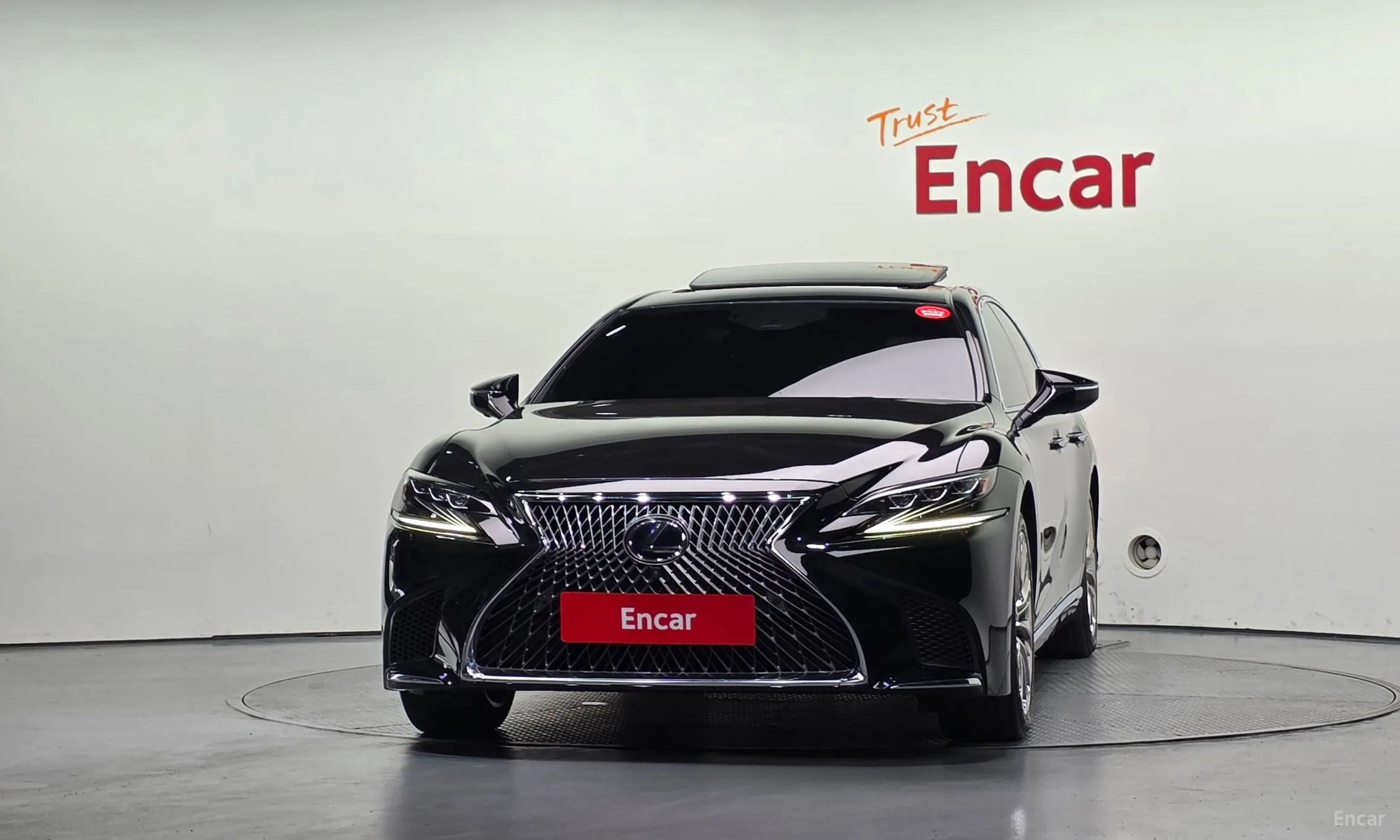 Lexus LS500h Gen 5 превью 3