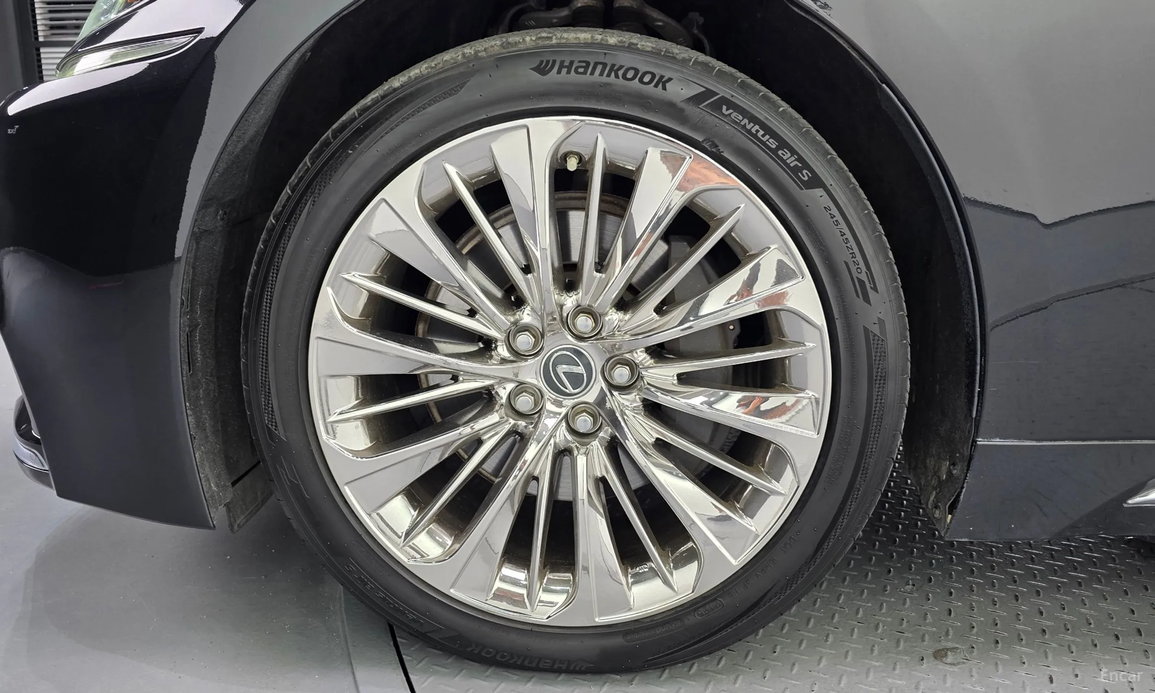 Lexus LS500h Gen 5 превью 5