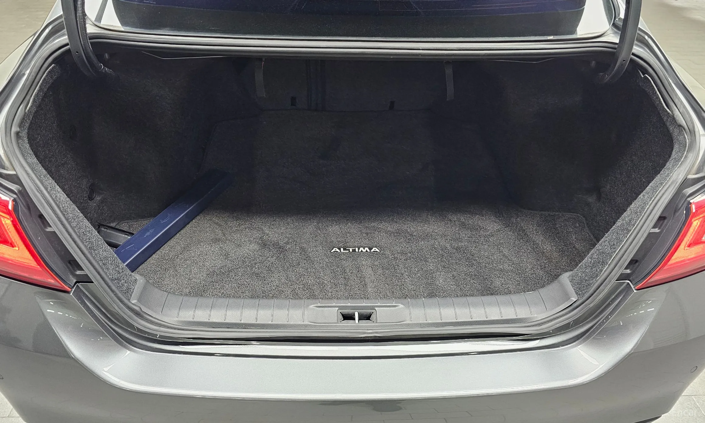 Nissan Altima превью 20