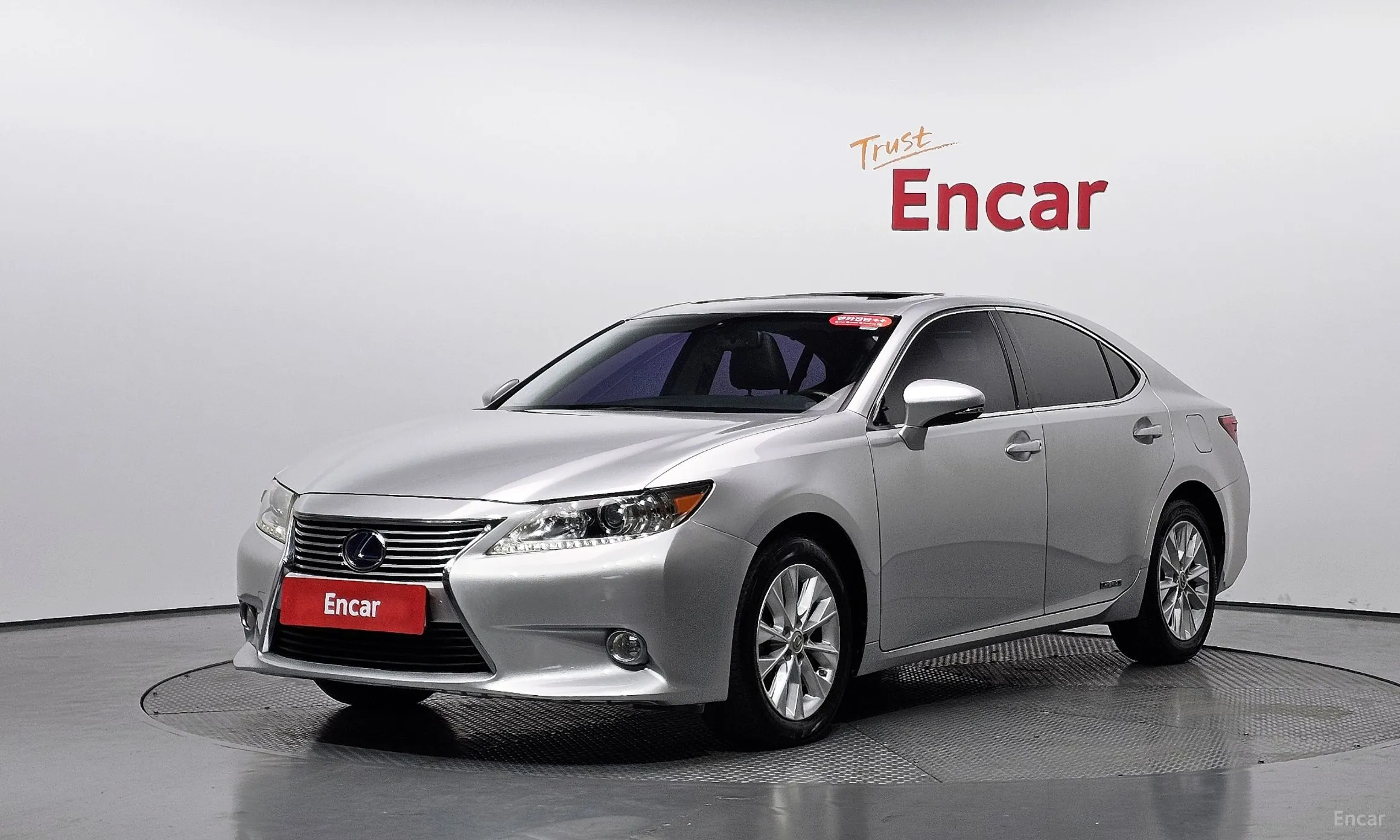 Lexus New ES300h