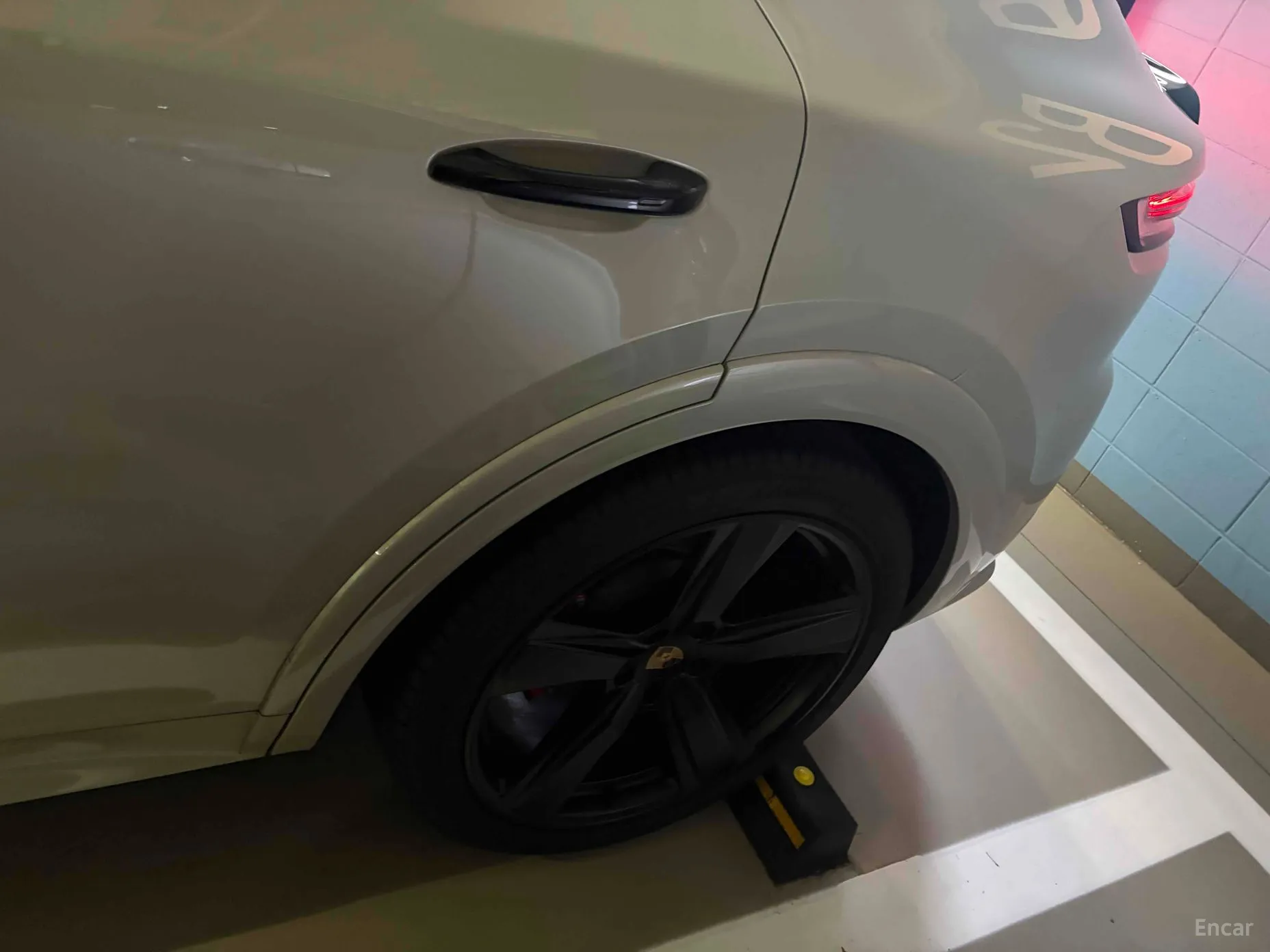 Porsche Cayenne (PO536) превью 3