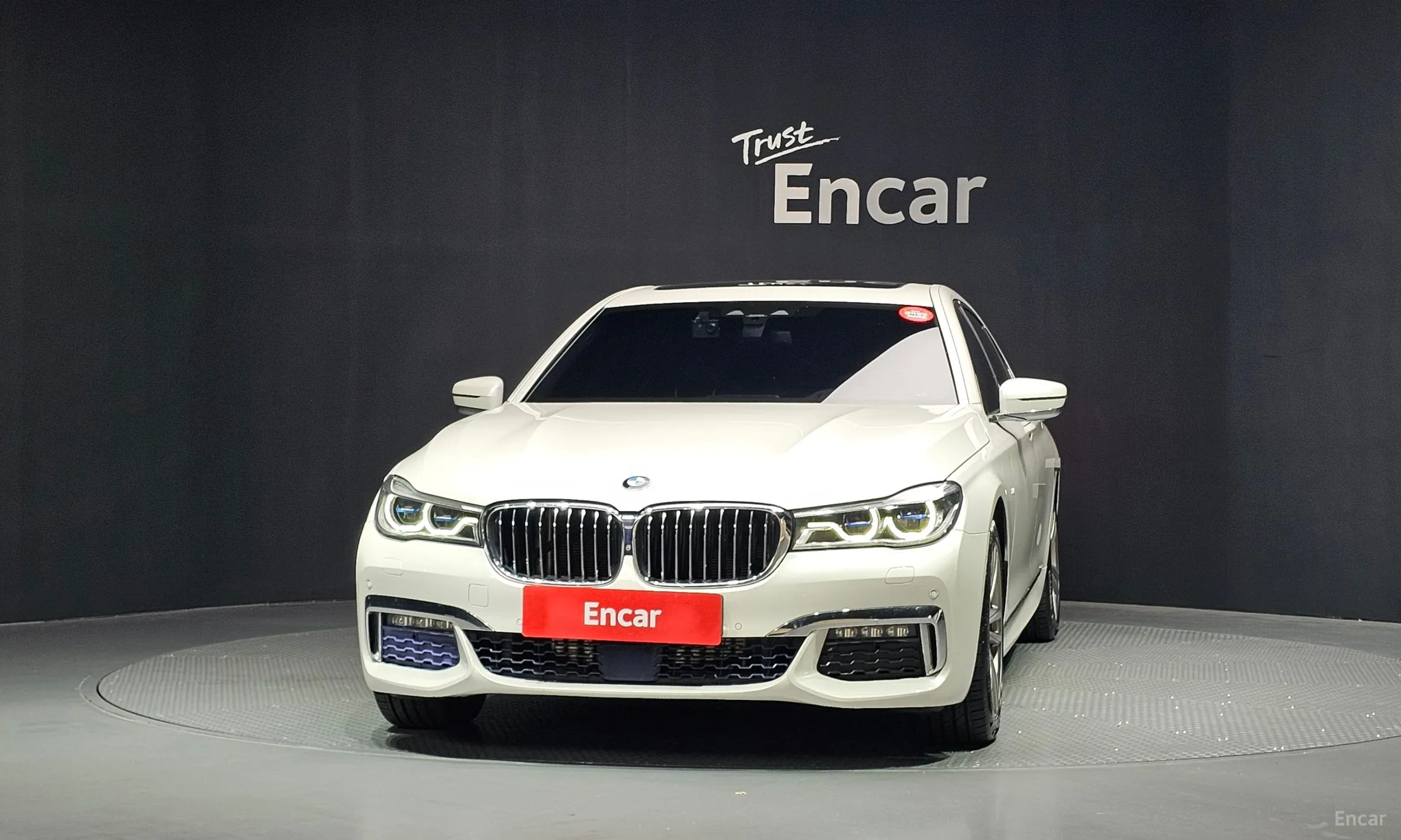 BMW 7 Series (G11) превью 3