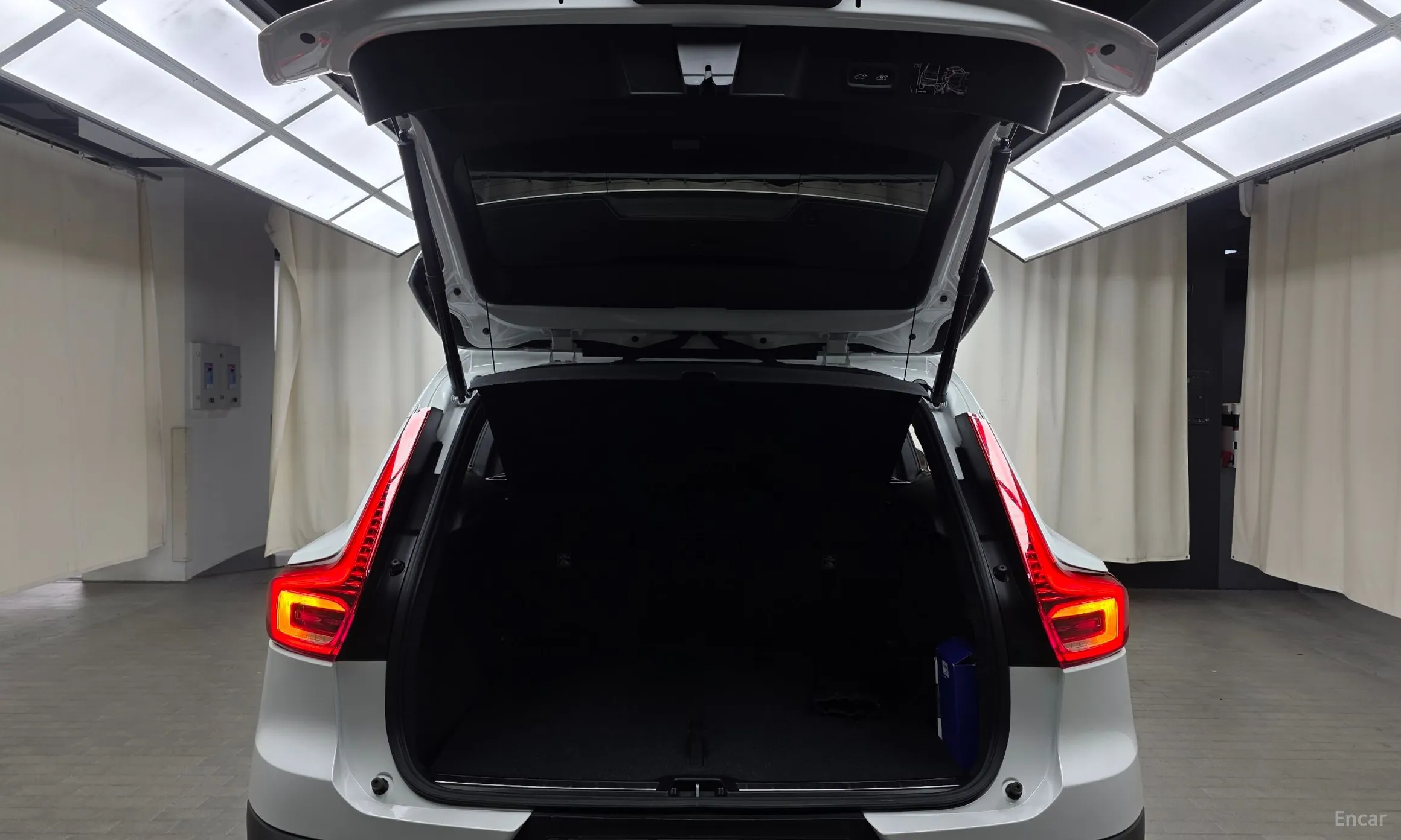 Volvo XC40 превью 18