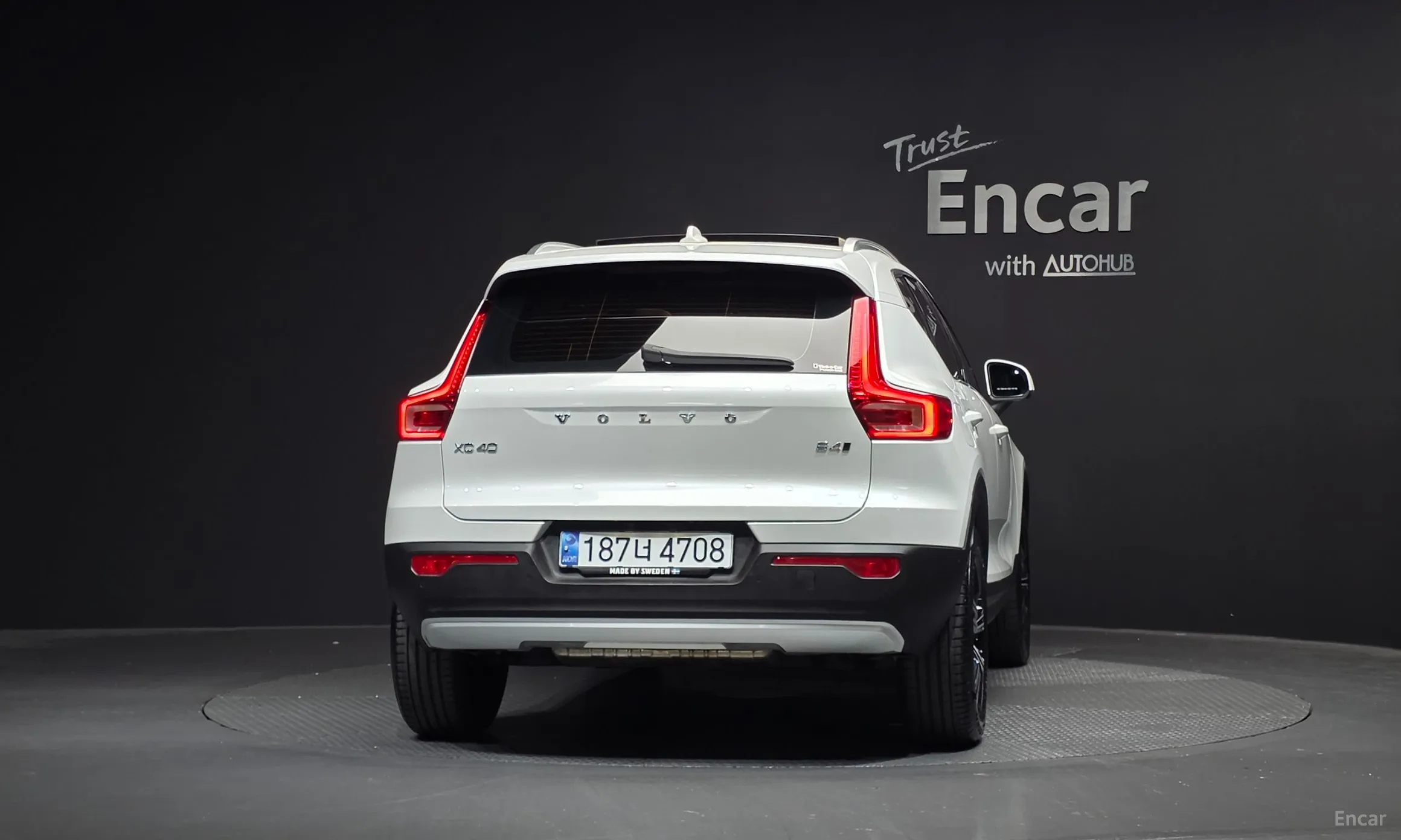 Volvo XC40 превью 4