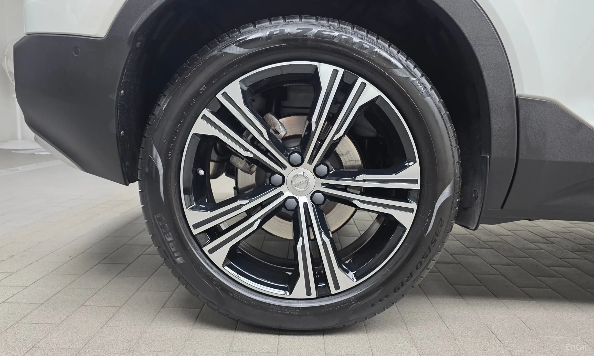 Volvo XC40 превью 5
