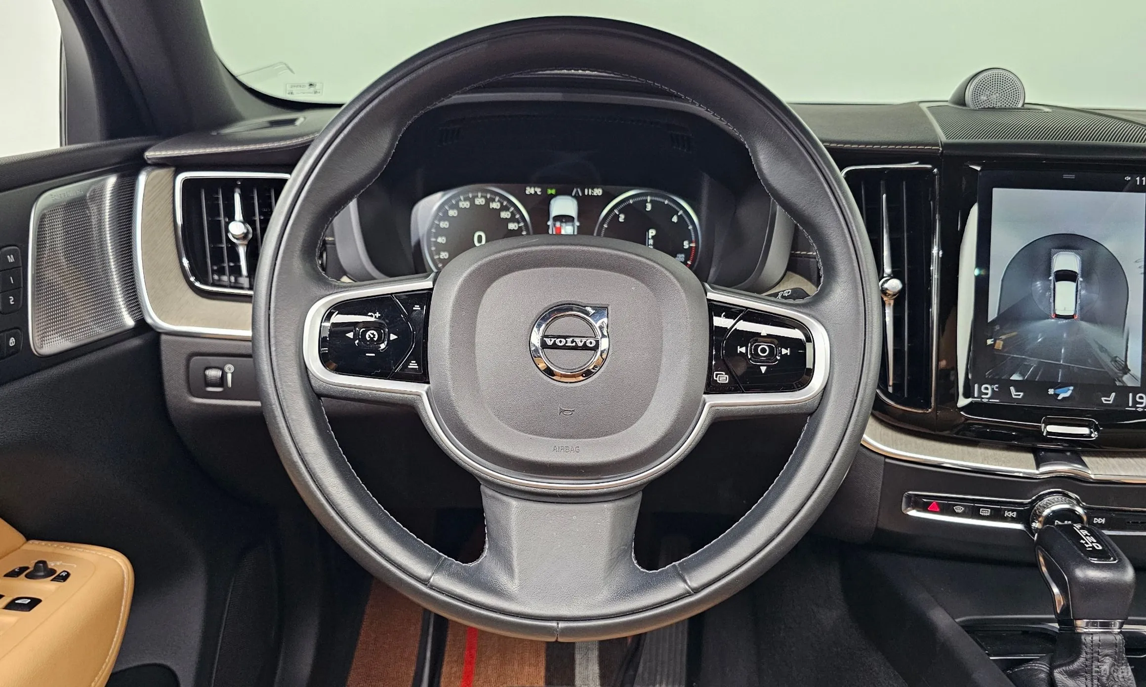 Volvo XC60 Gen 2 превью 13