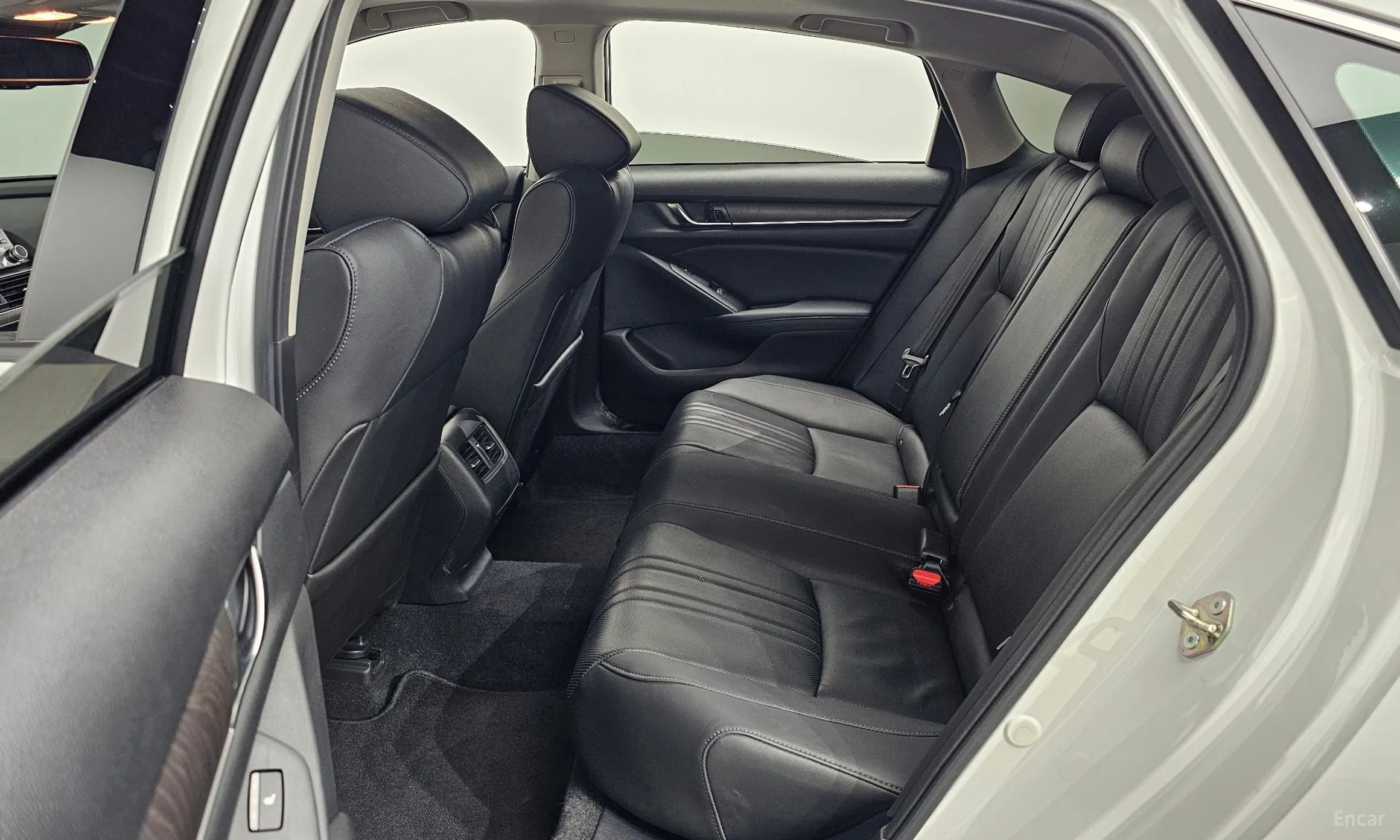 Honda Accord 10th Generation превью 12