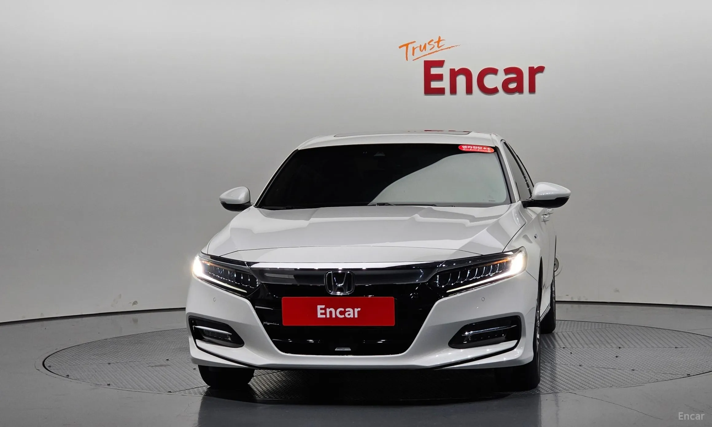 Honda Accord 10th Generation превью 3