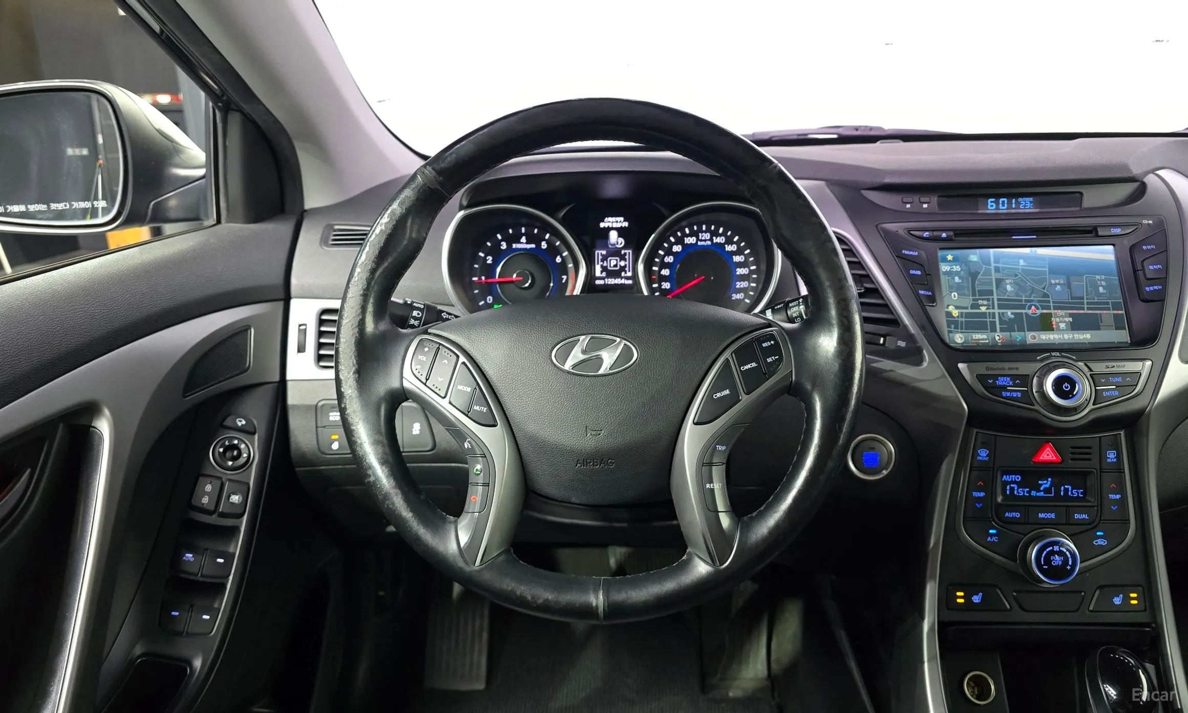 Hyundai Avante превью 13