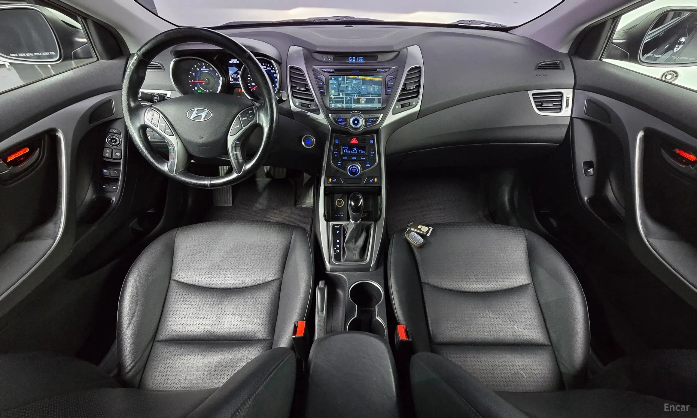 Hyundai Avante превью 7
