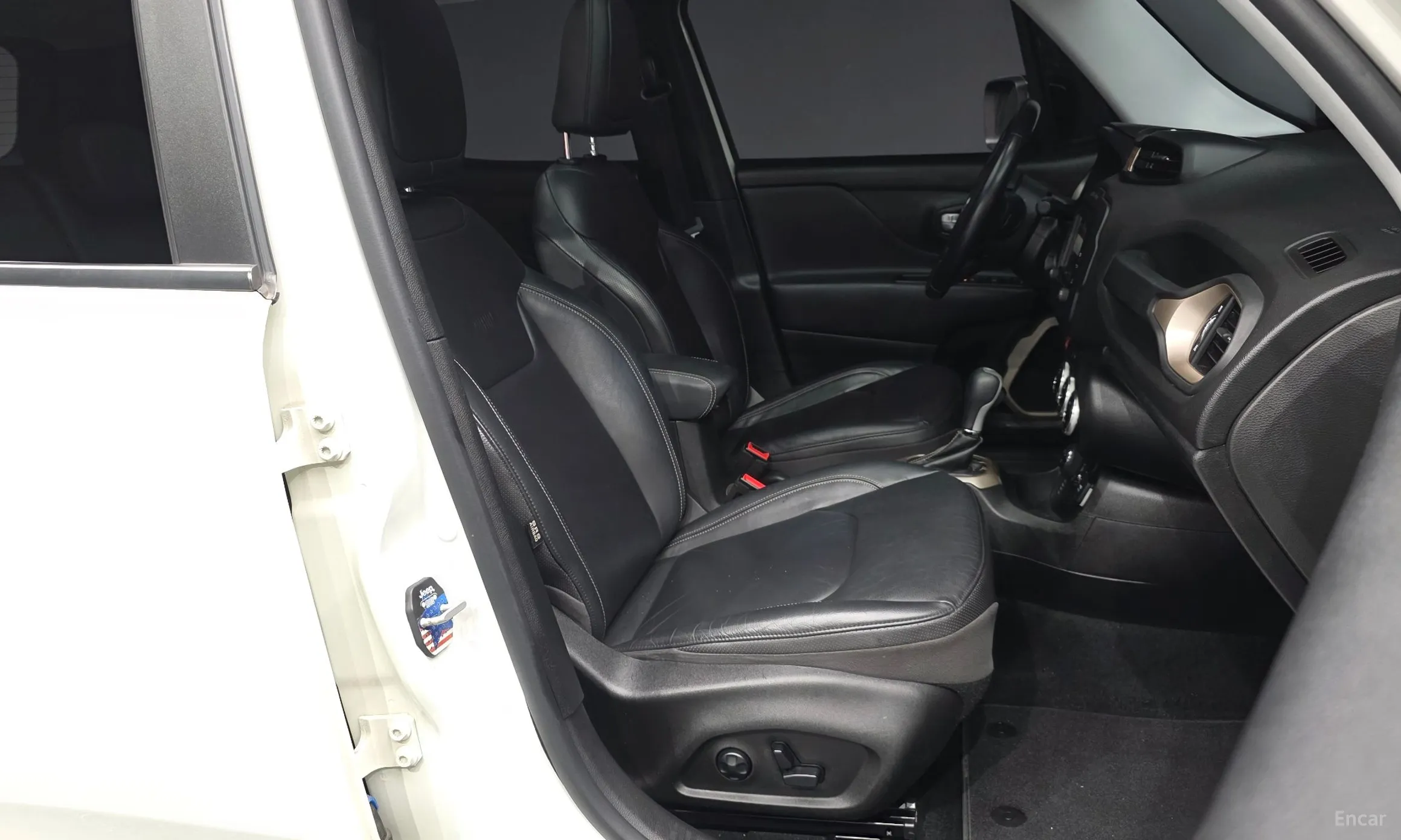 Jeep Renegade превью 11