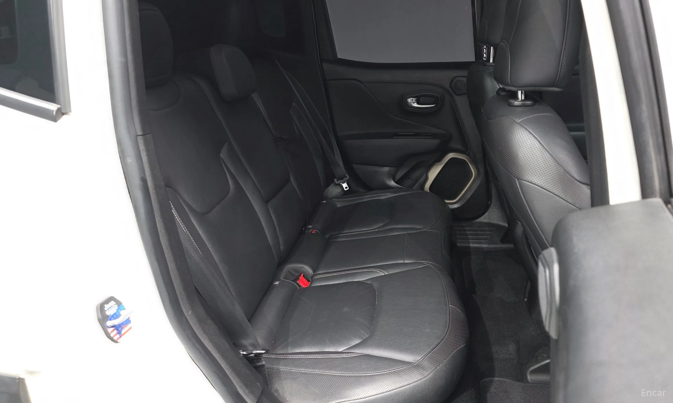 Jeep Renegade превью 12