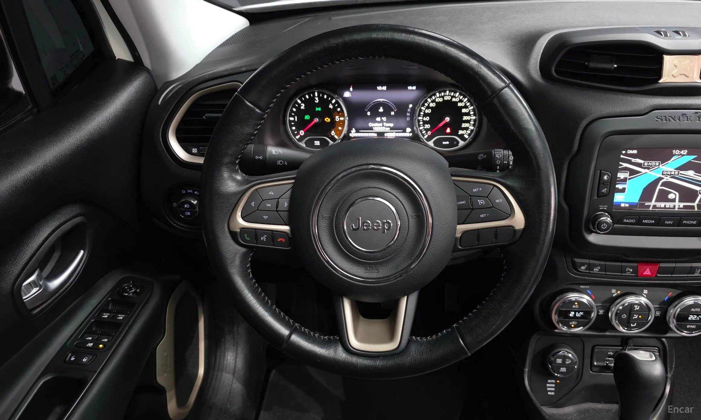 Jeep Renegade превью 13