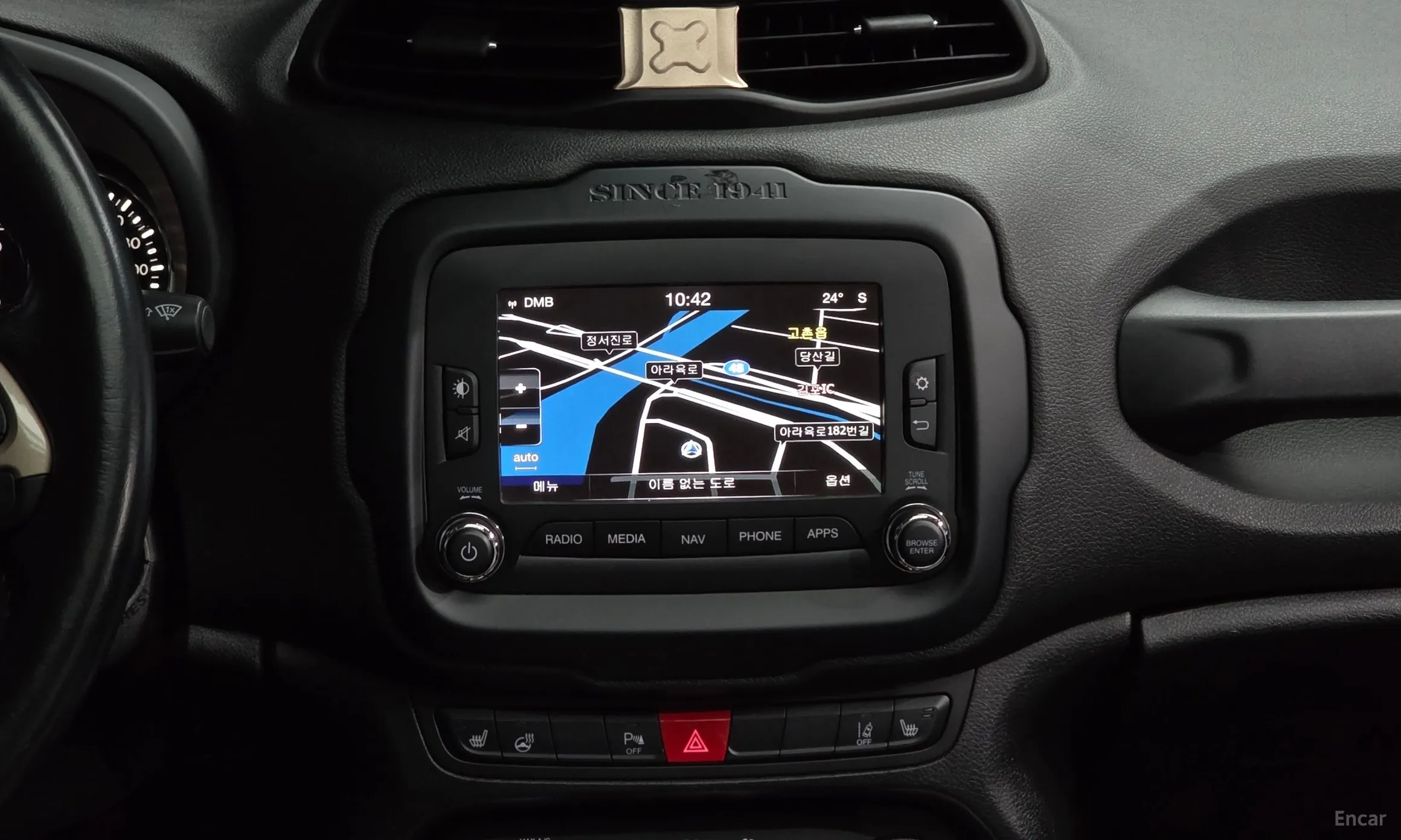 Jeep Renegade превью 14