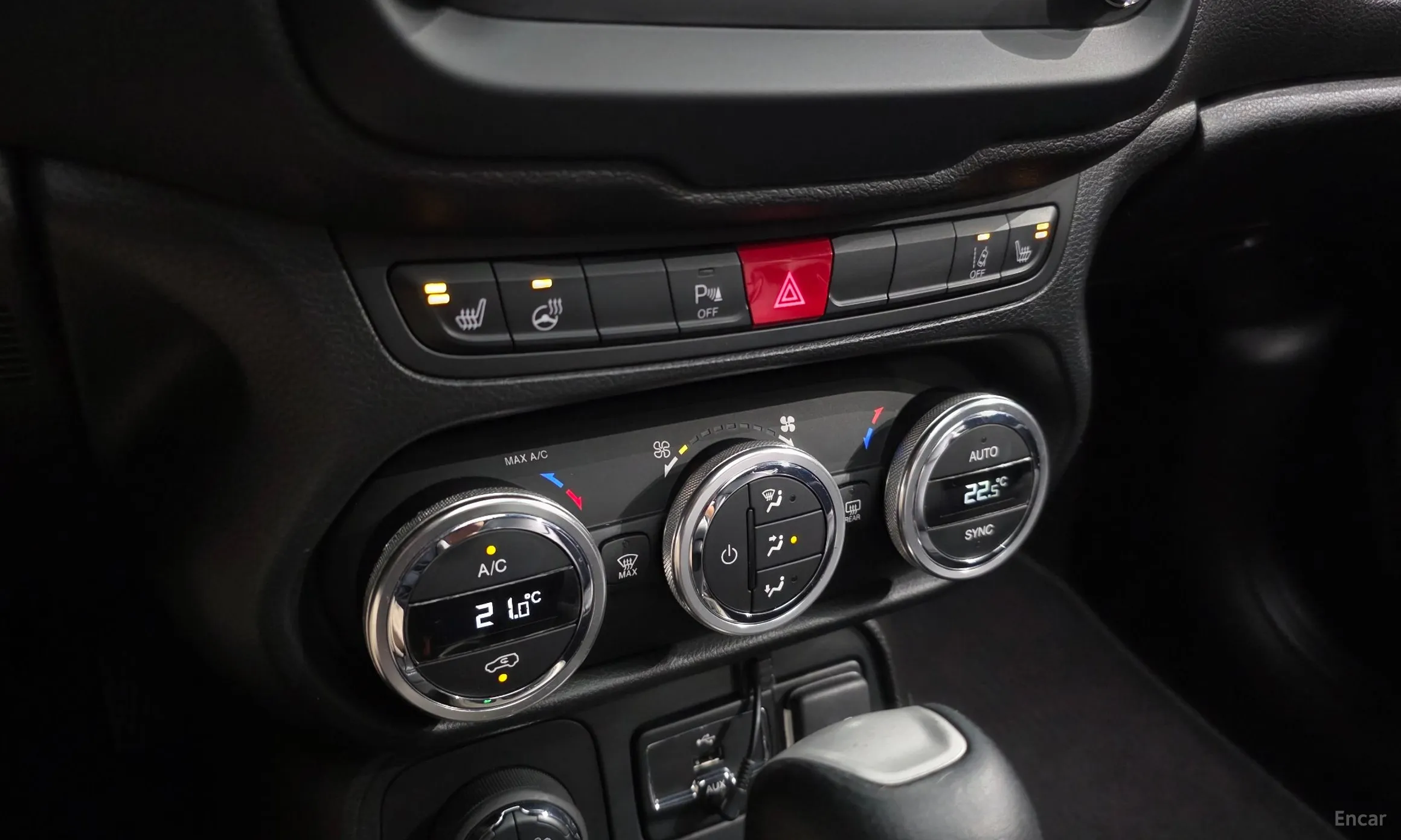 Jeep Renegade превью 18