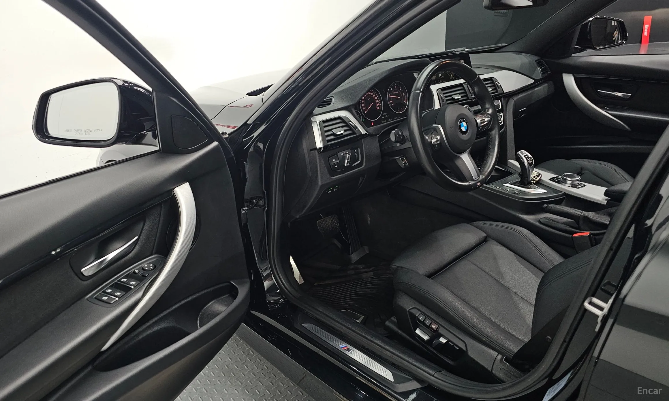 BMW 3 Series (F30) превью 11