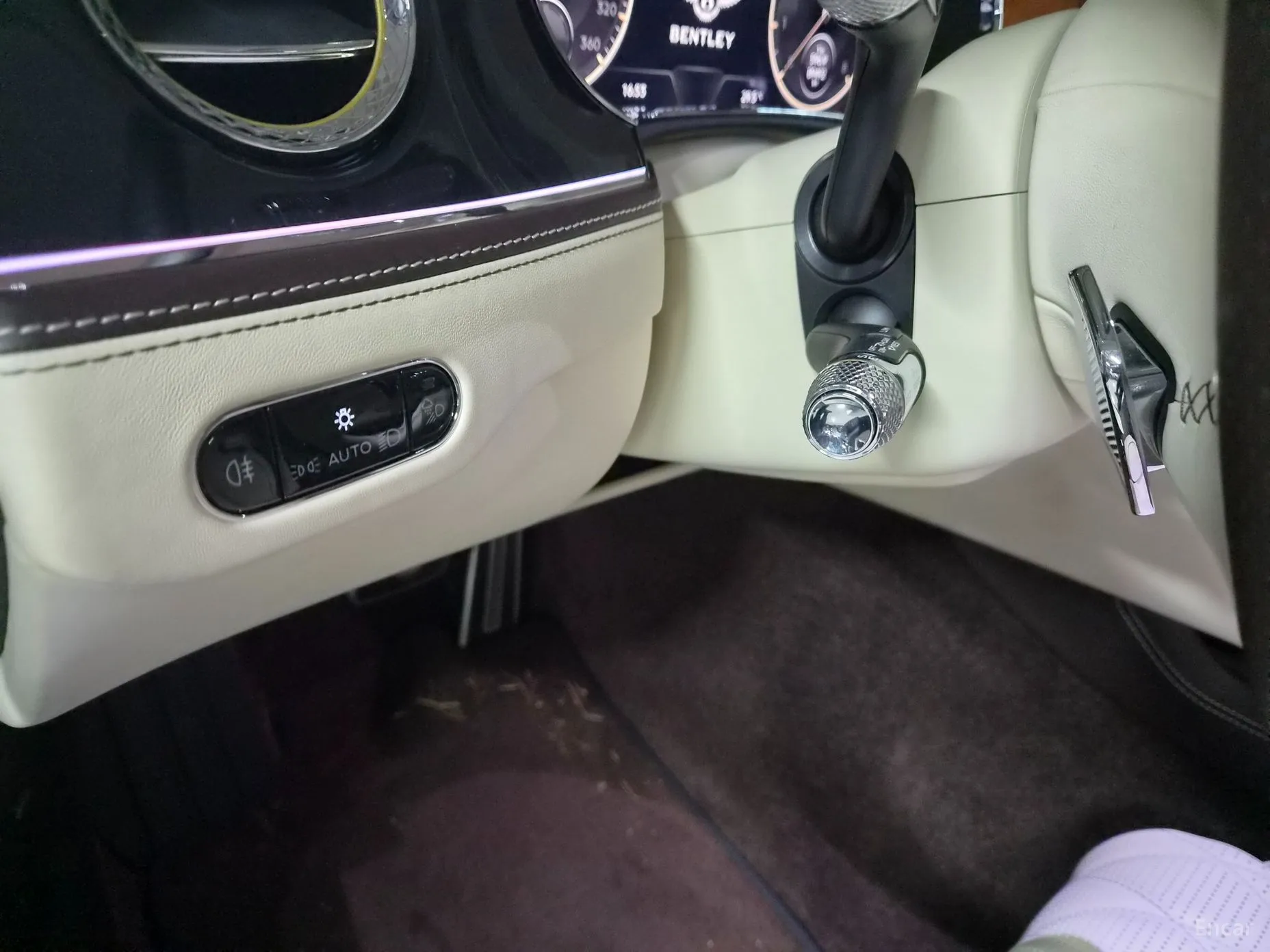 Bentley Flying Spur 3rd Generation превью 13