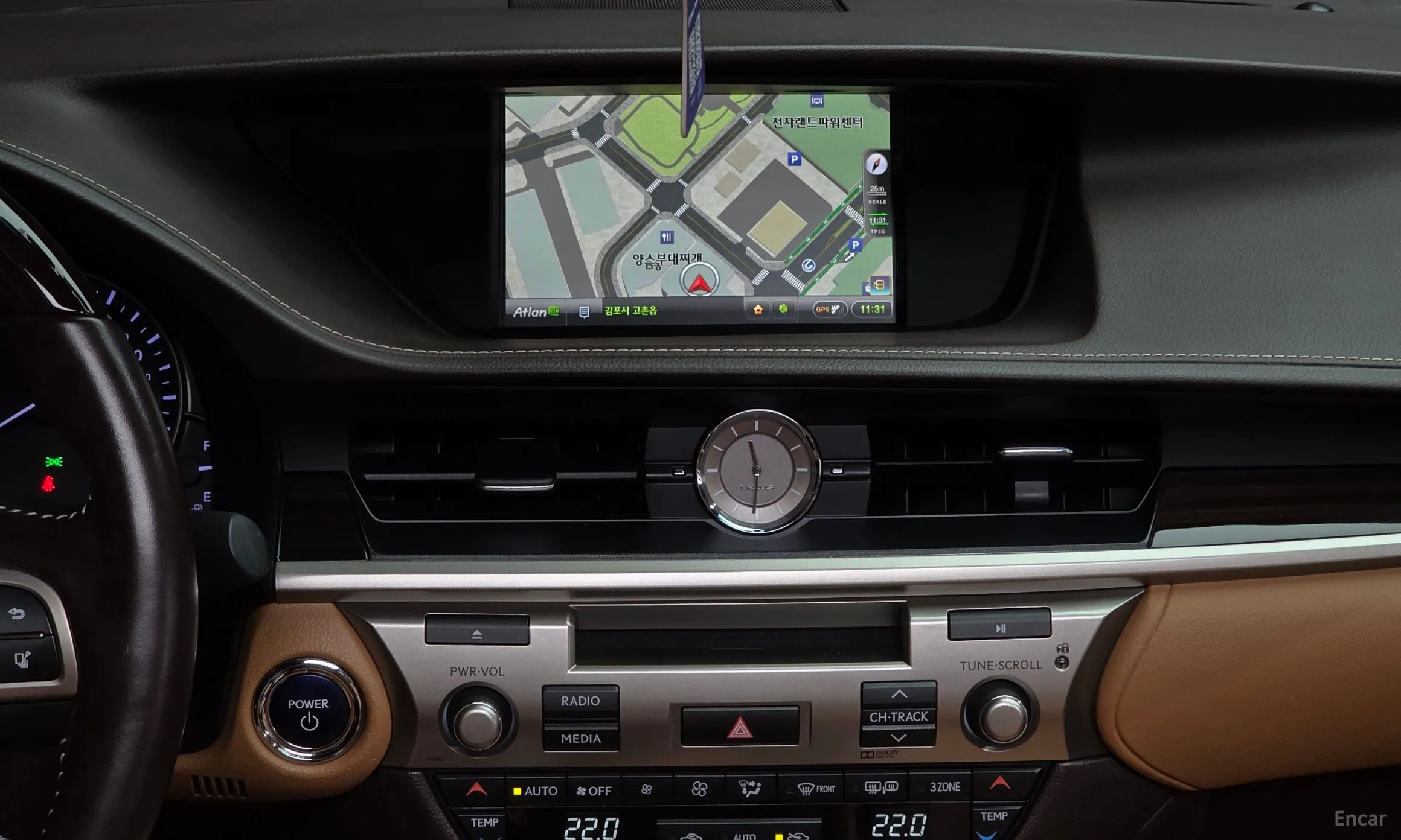 Lexus New ES300h превью 14