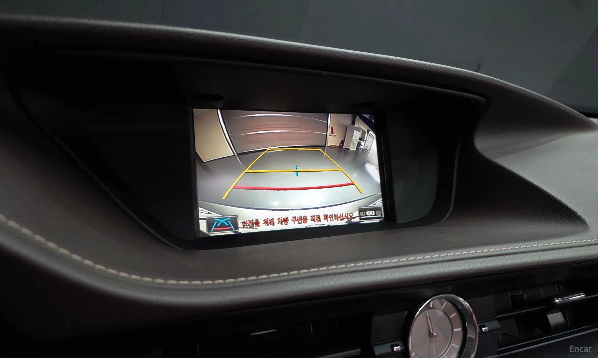 Lexus New ES300h превью 15