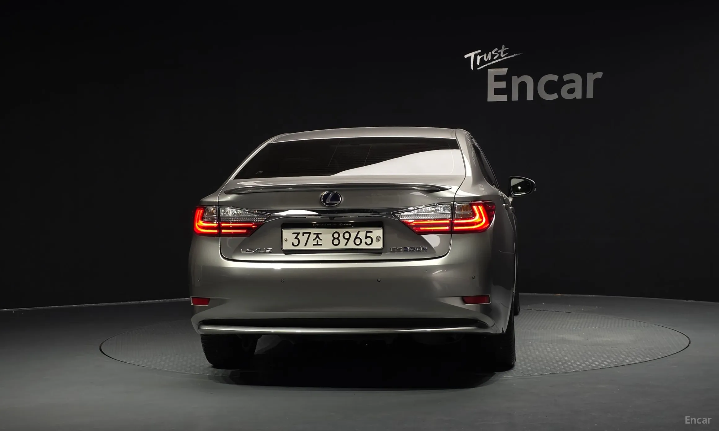 Lexus New ES300h превью 4